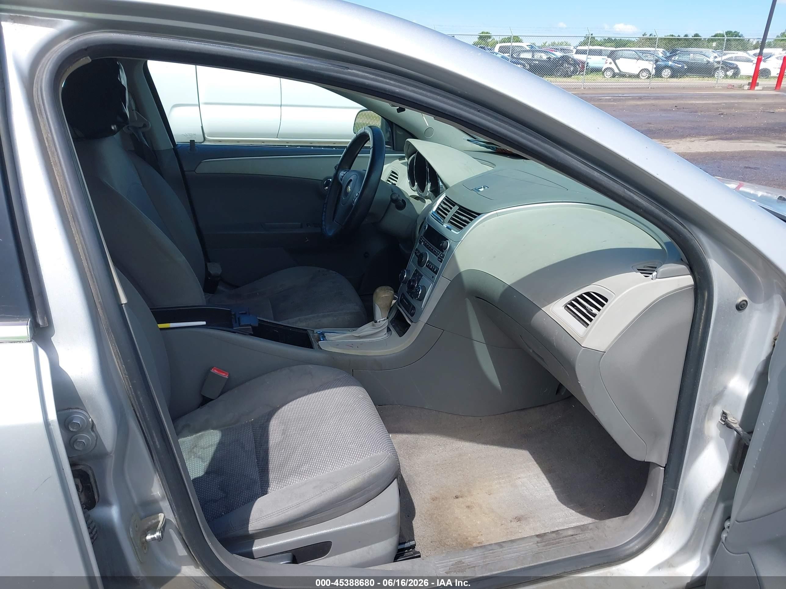 2012 Chevrolet Malibu Ls Silver vin: 1G1ZB5E01CF169431