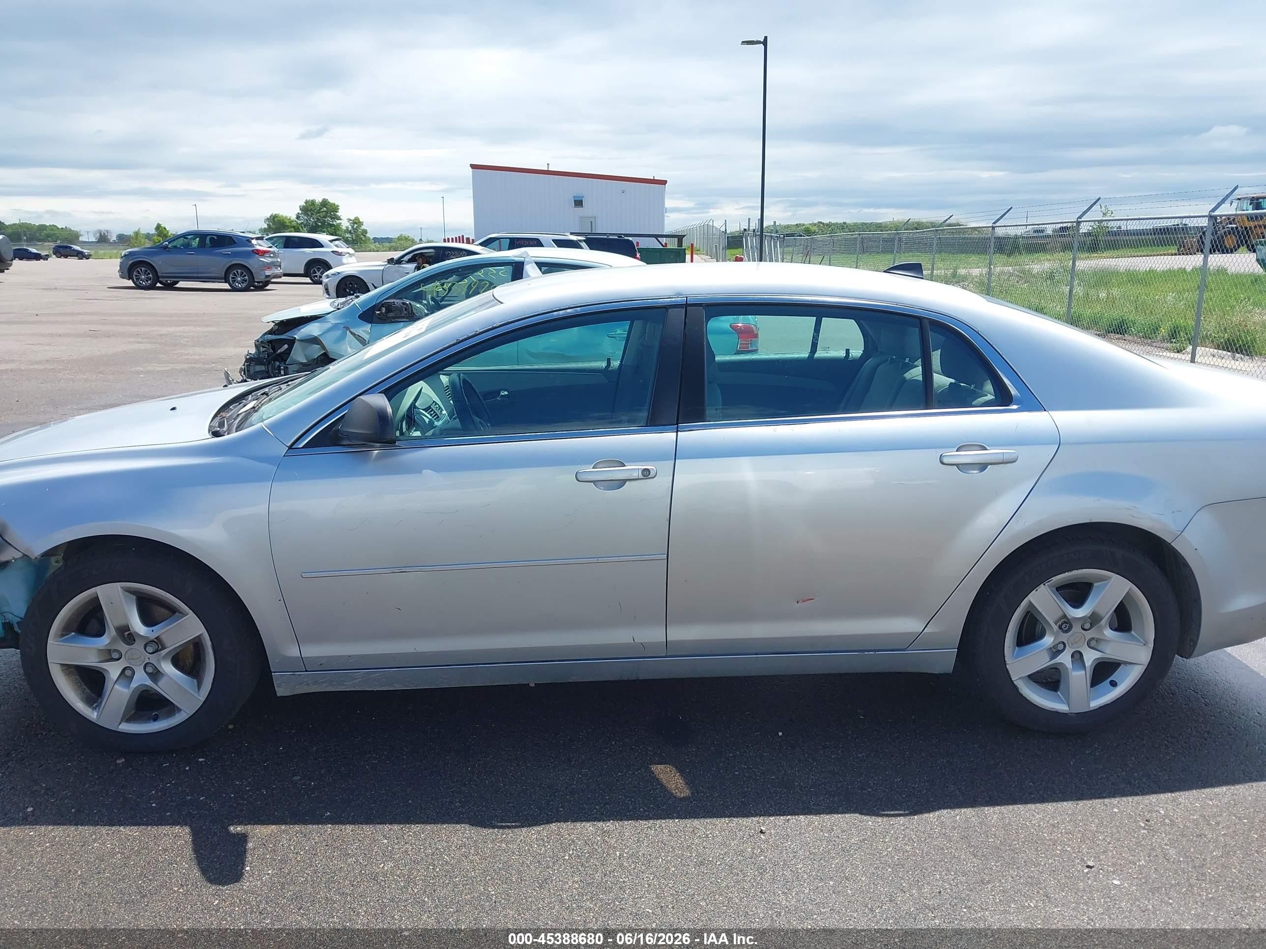 2012 Chevrolet Malibu Ls Silver vin: 1G1ZB5E01CF169431