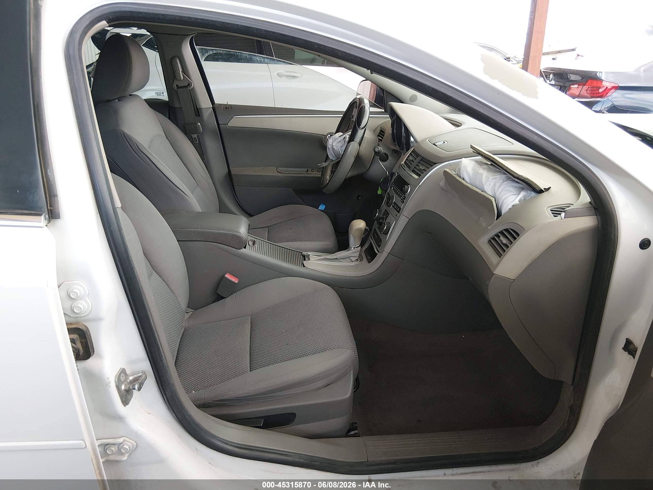 2012 Chevrolet Malibu Ls White vin: 1G1ZB5E01CF235881