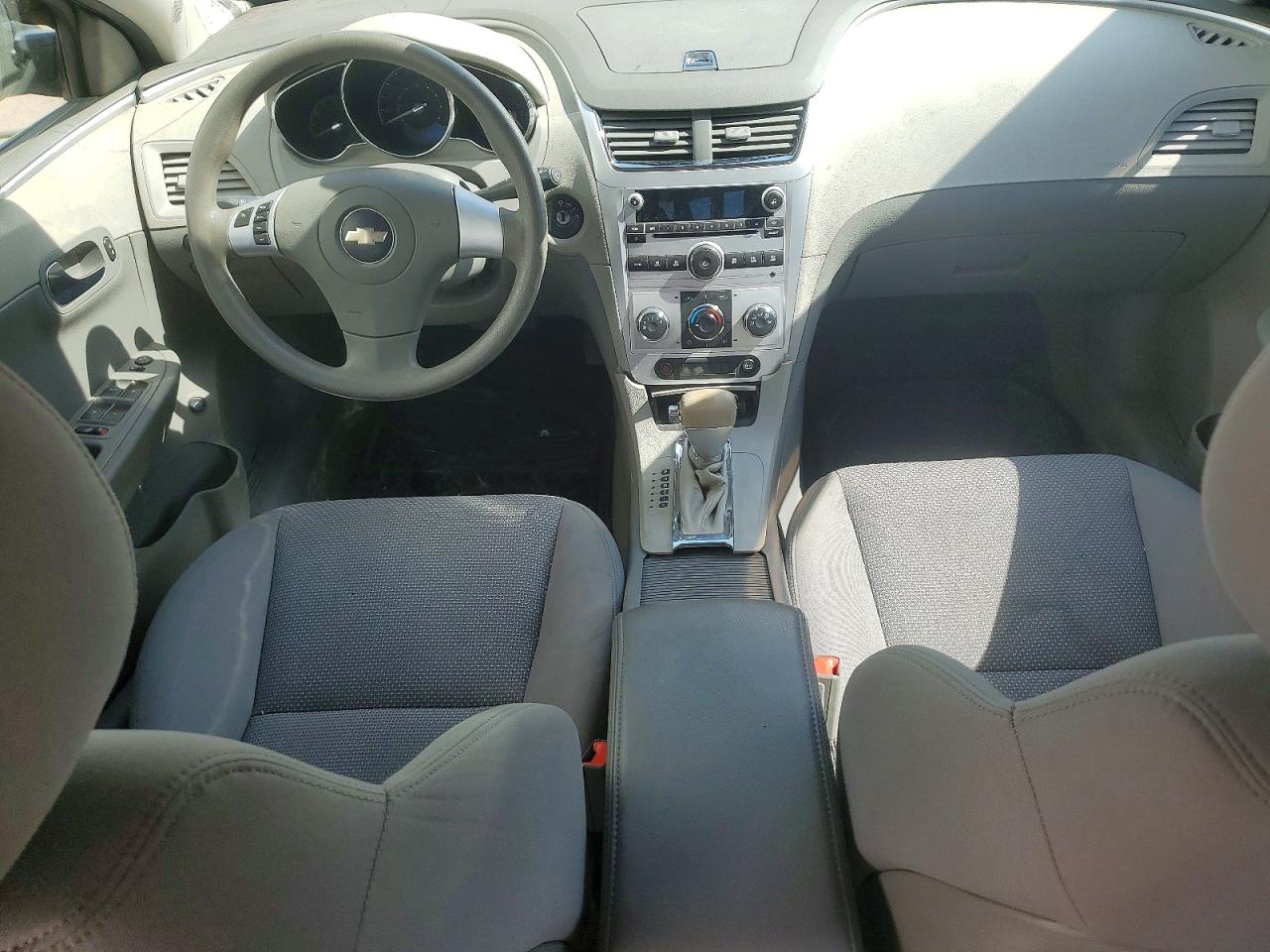 2010 Chevrolet Malibu Ls Silver vin: 1G1ZB5E04AF213760
