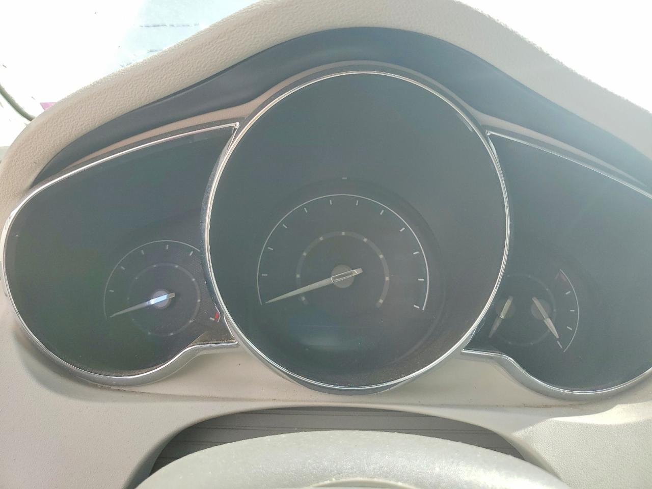 2010 Chevrolet Malibu Ls Silver vin: 1G1ZB5E04AF213760