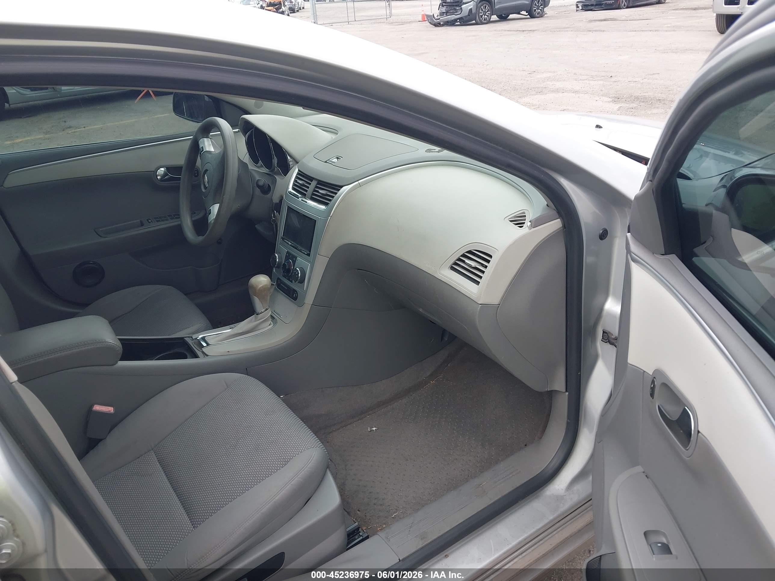 2012 Chevrolet Malibu Ls Silver vin: 1G1ZB5E04CF168337