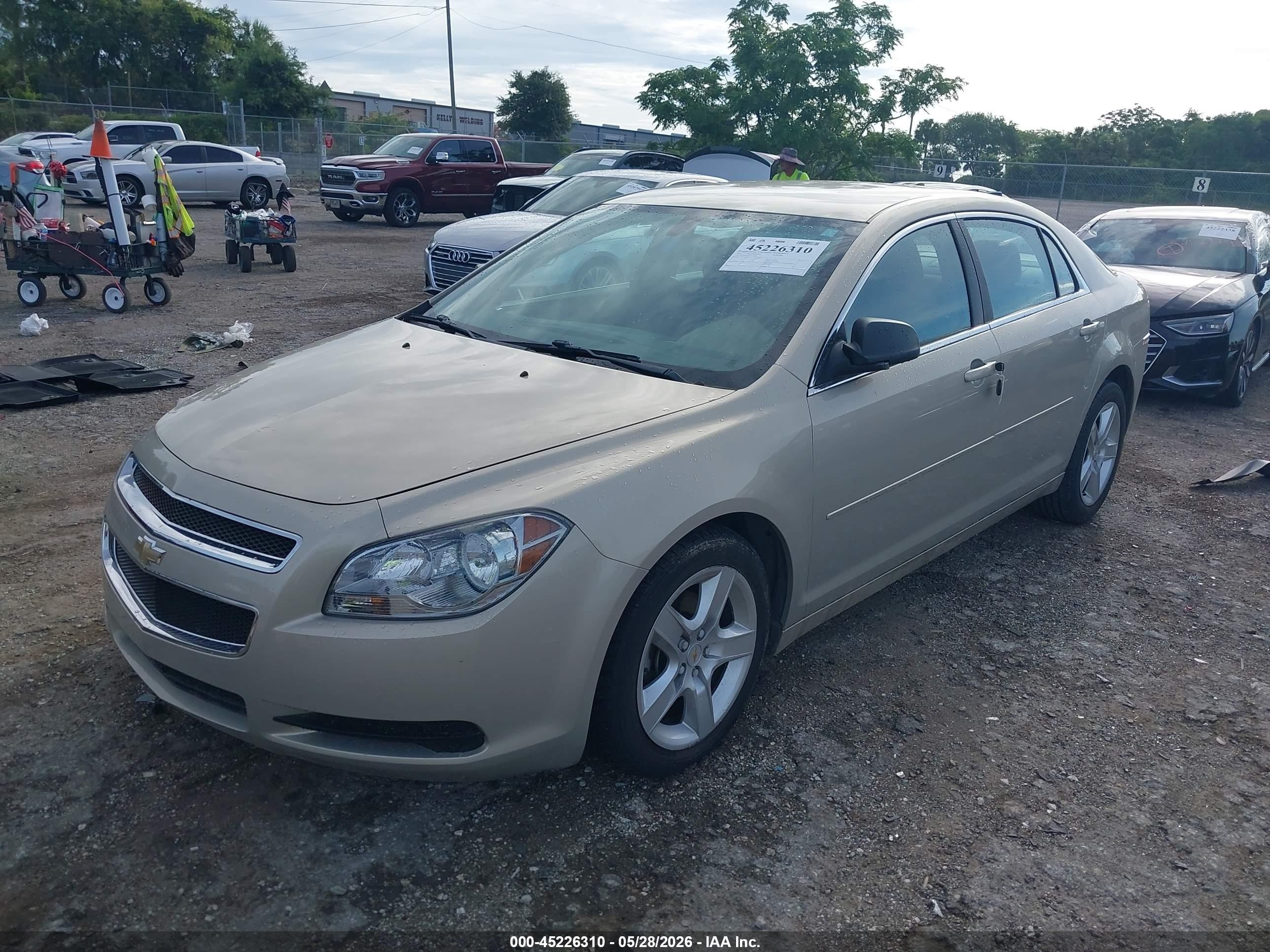 2012 Chevrolet Malibu Ls Beige vin: 1G1ZB5E04CF177281
