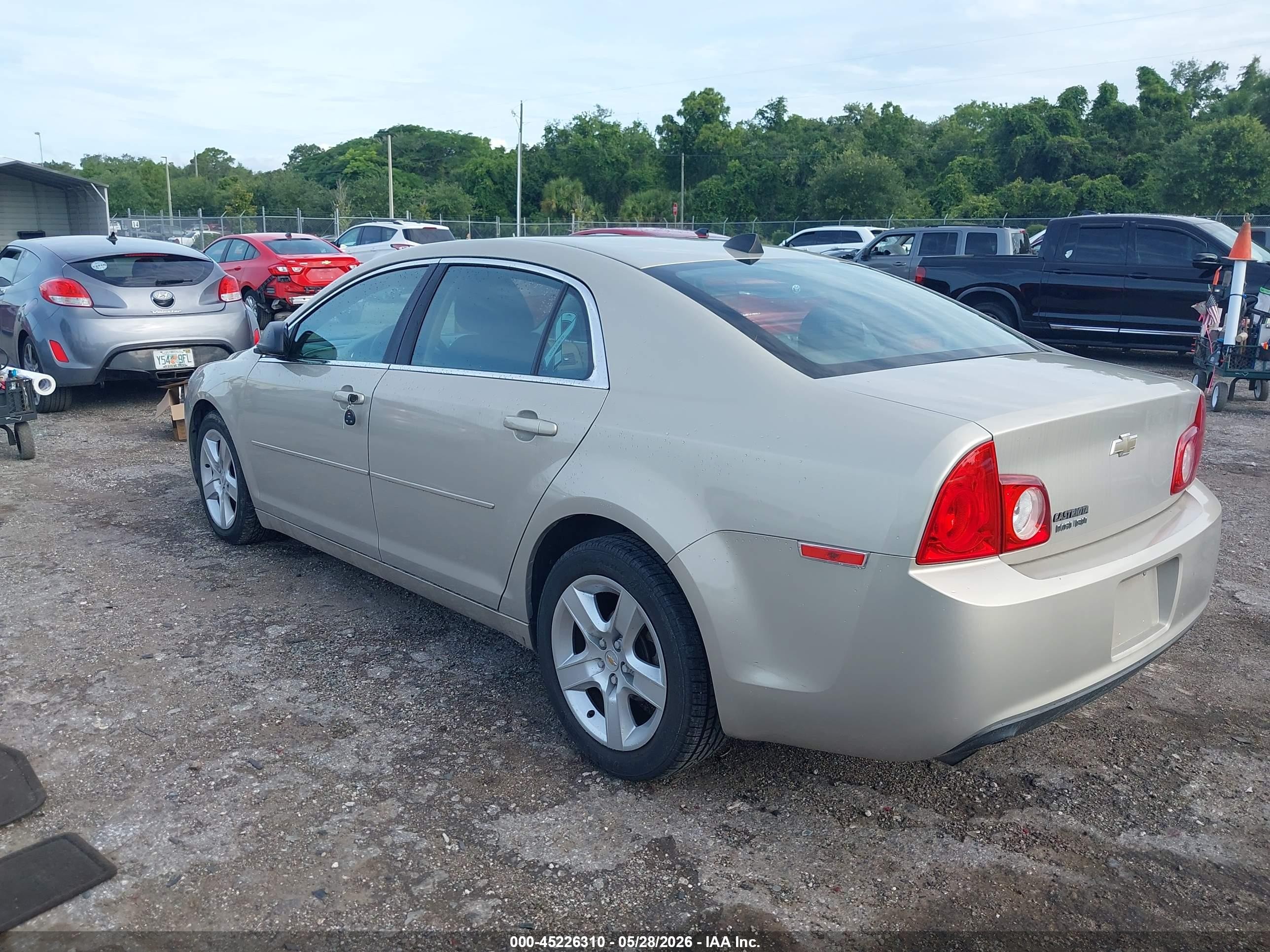 2012 Chevrolet Malibu Ls Beige vin: 1G1ZB5E04CF177281