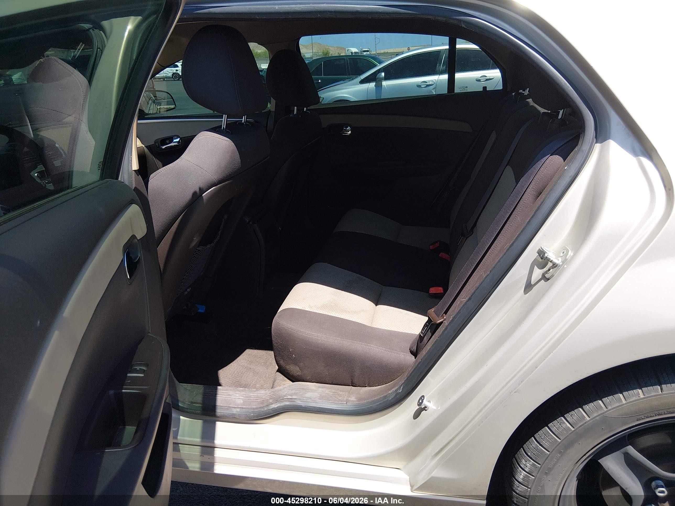 2012 Chevrolet Malibu Ls Champagne vin: 1G1ZB5E05CF113217