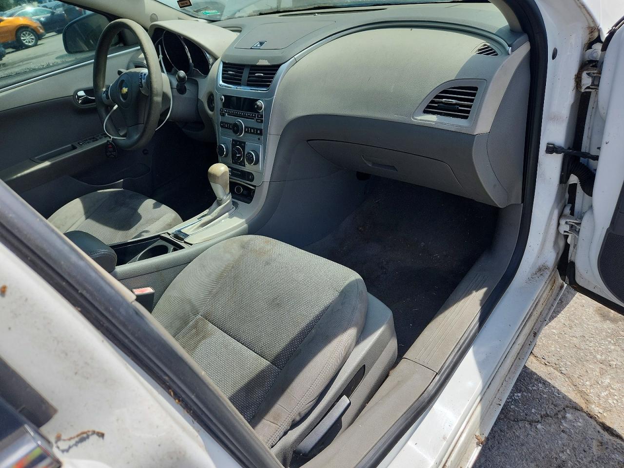 2012 Chevrolet Malibu Ls Белый vin: 1G1ZB5E06CF169229