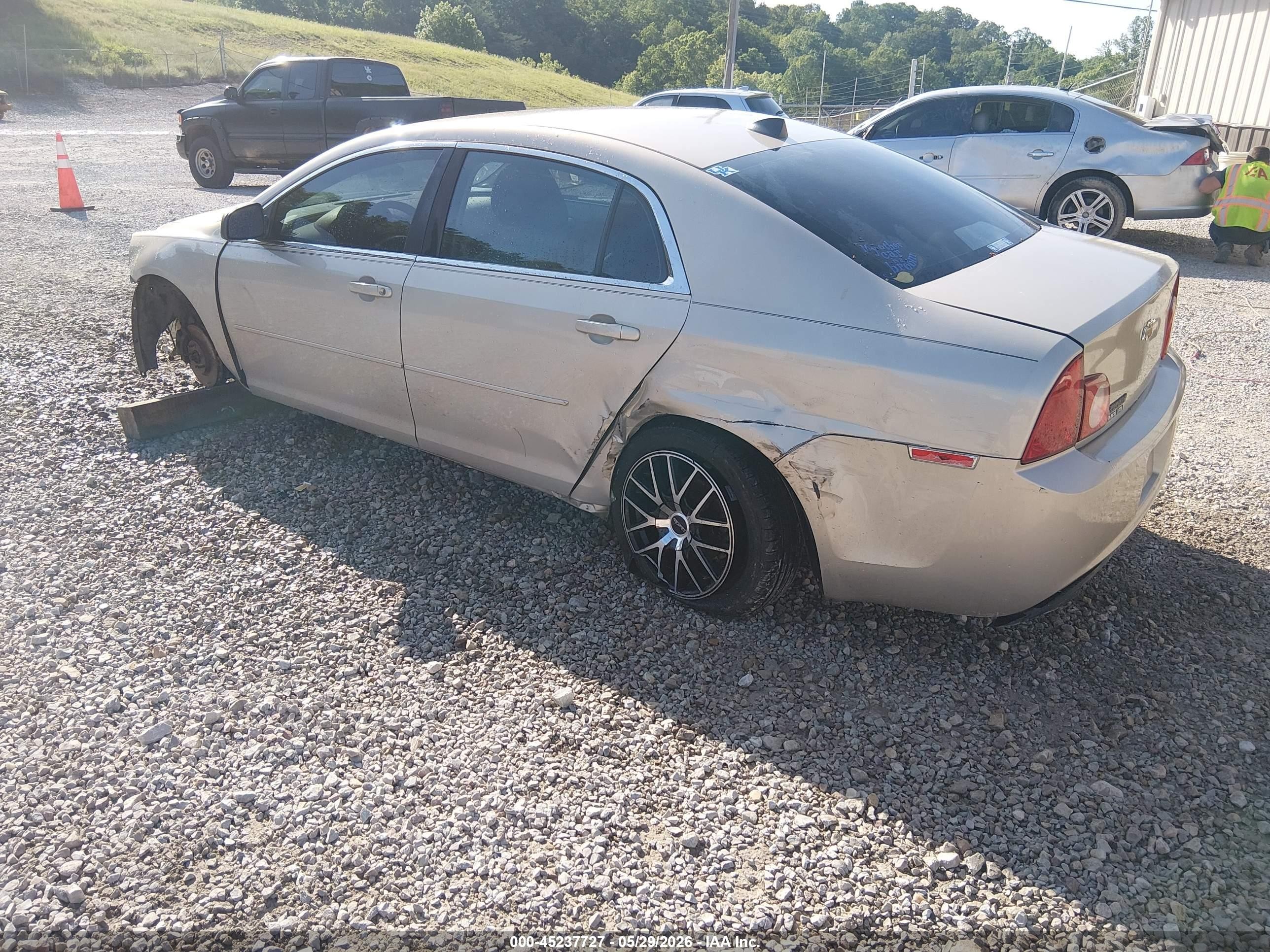 2012 Chevrolet Malibu Ls Champagne vin: 1G1ZB5E06CF189559