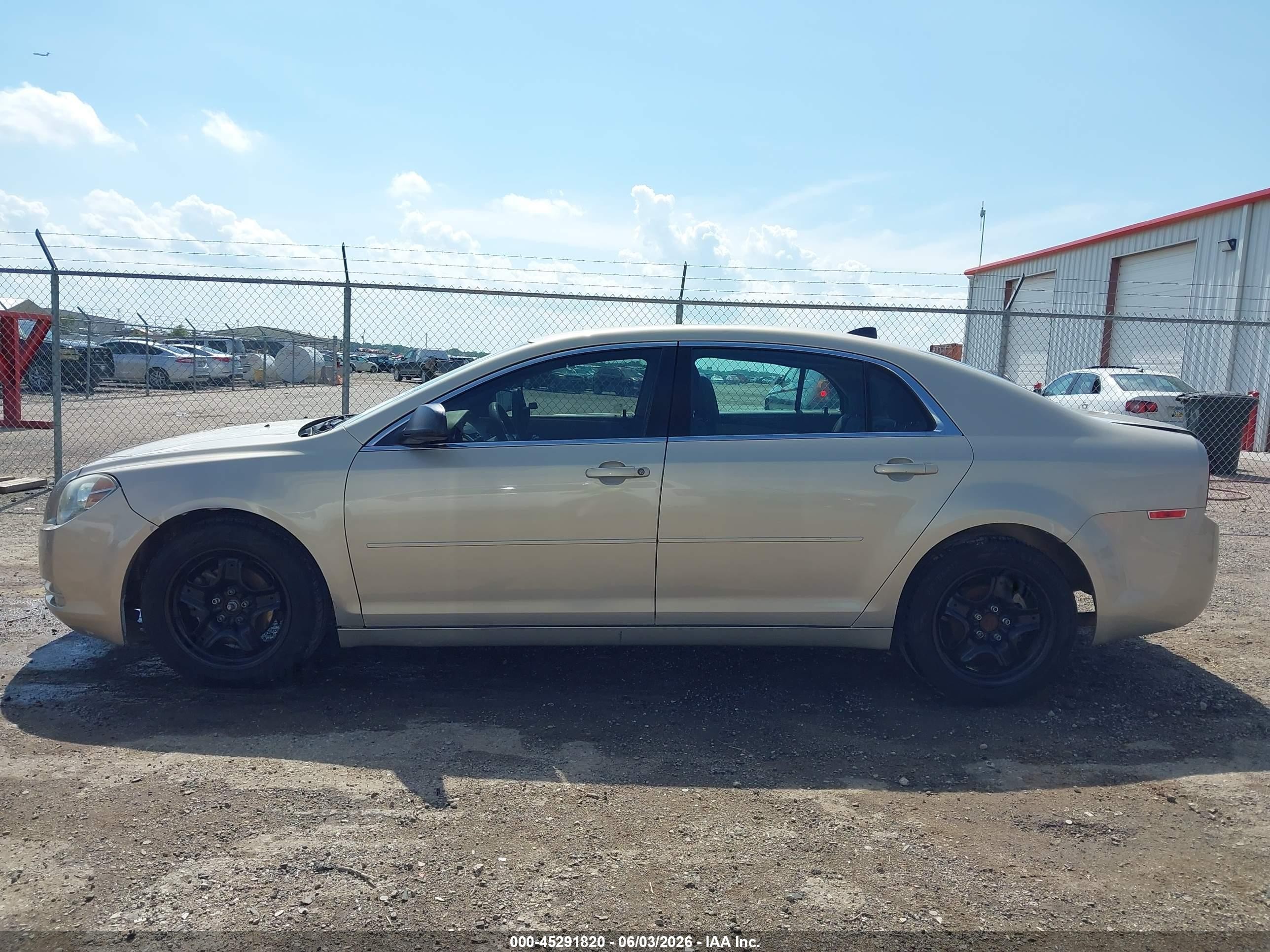 2012 Chevrolet Malibu Ls Gold vin: 1G1ZB5E08CF110103