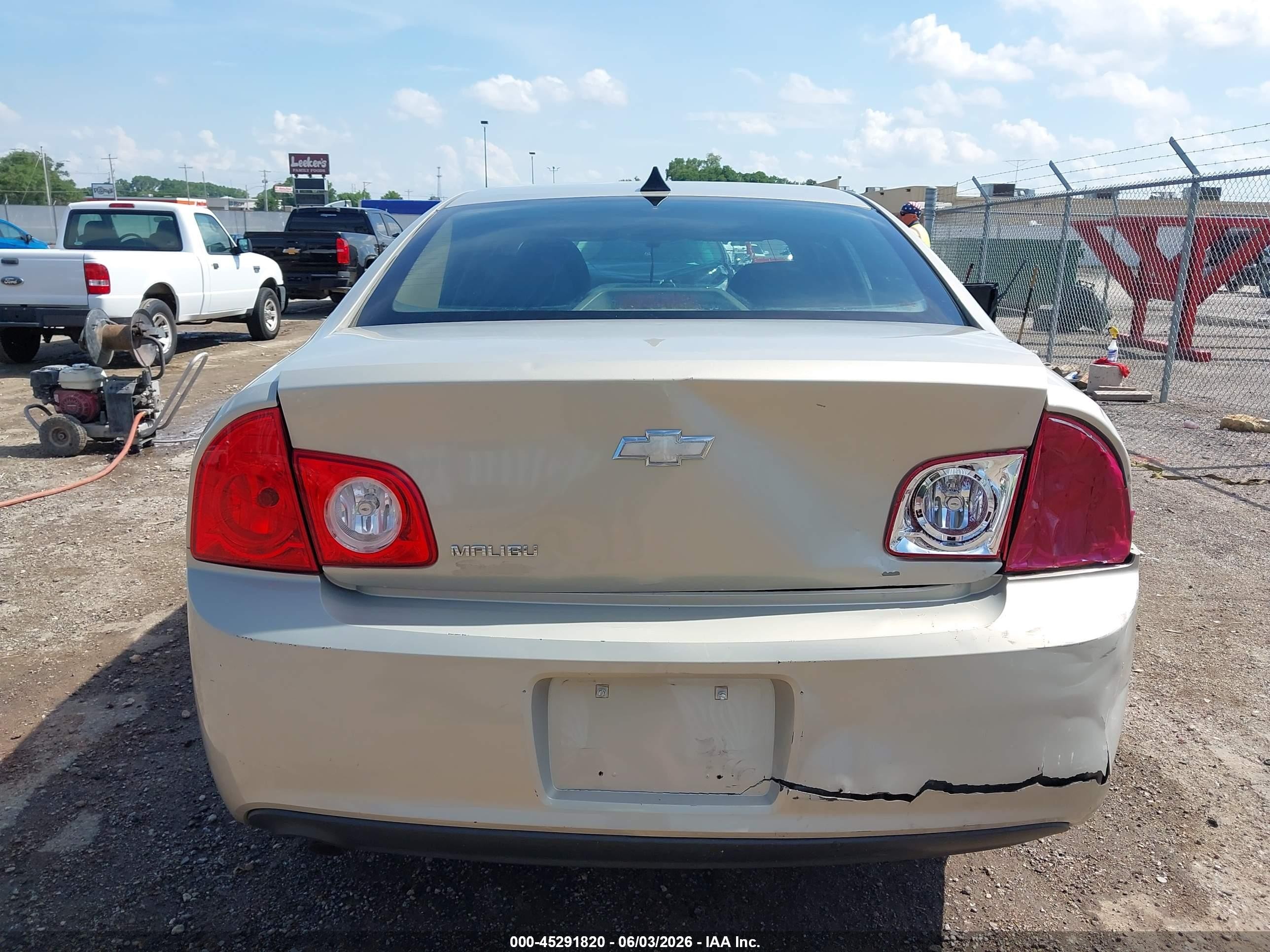 2012 Chevrolet Malibu Ls Gold vin: 1G1ZB5E08CF110103