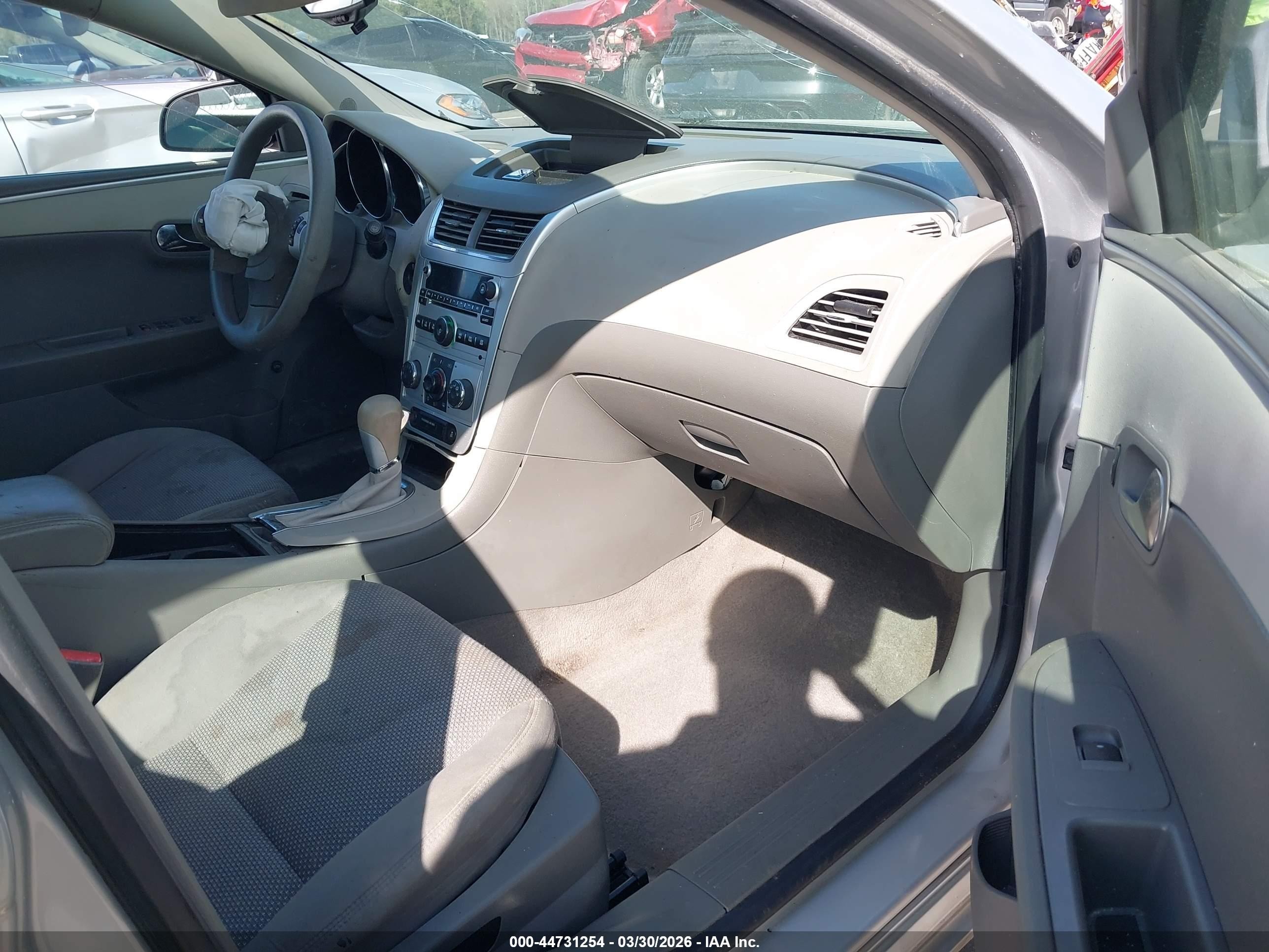 2012 Chevrolet Malibu Ls Silver vin: 1G1ZB5E08CF198487