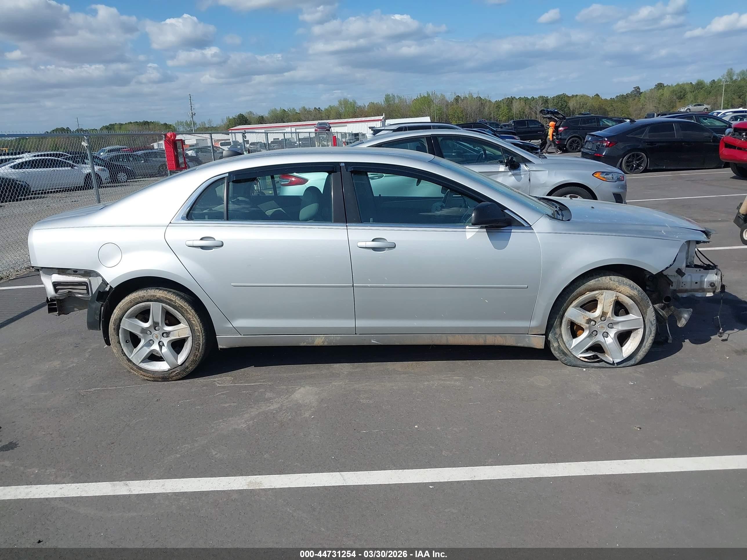 2012 Chevrolet Malibu Ls Silver vin: 1G1ZB5E08CF198487