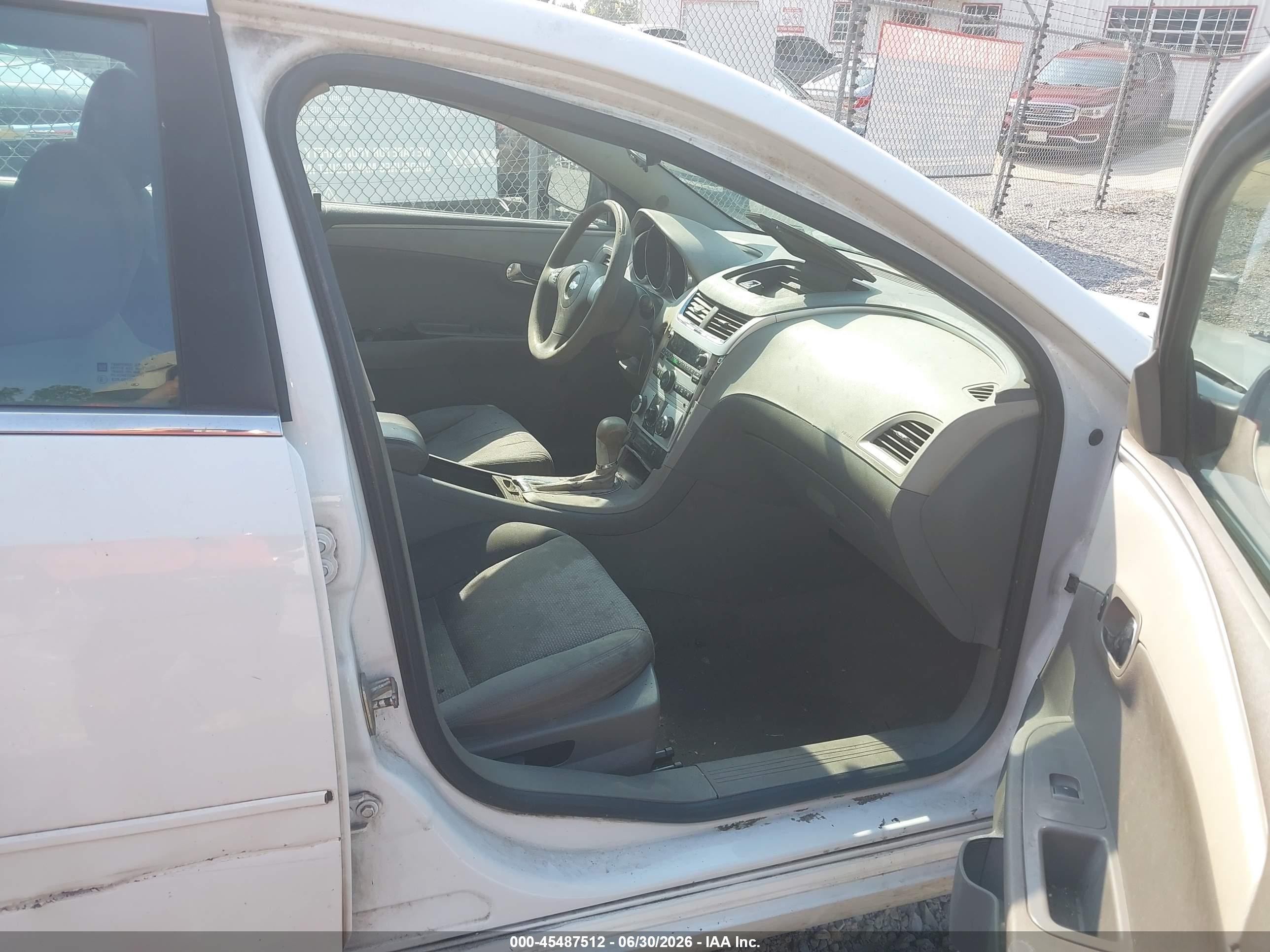 2012 Chevrolet Malibu Ls White vin: 1G1ZB5E09CF112698
