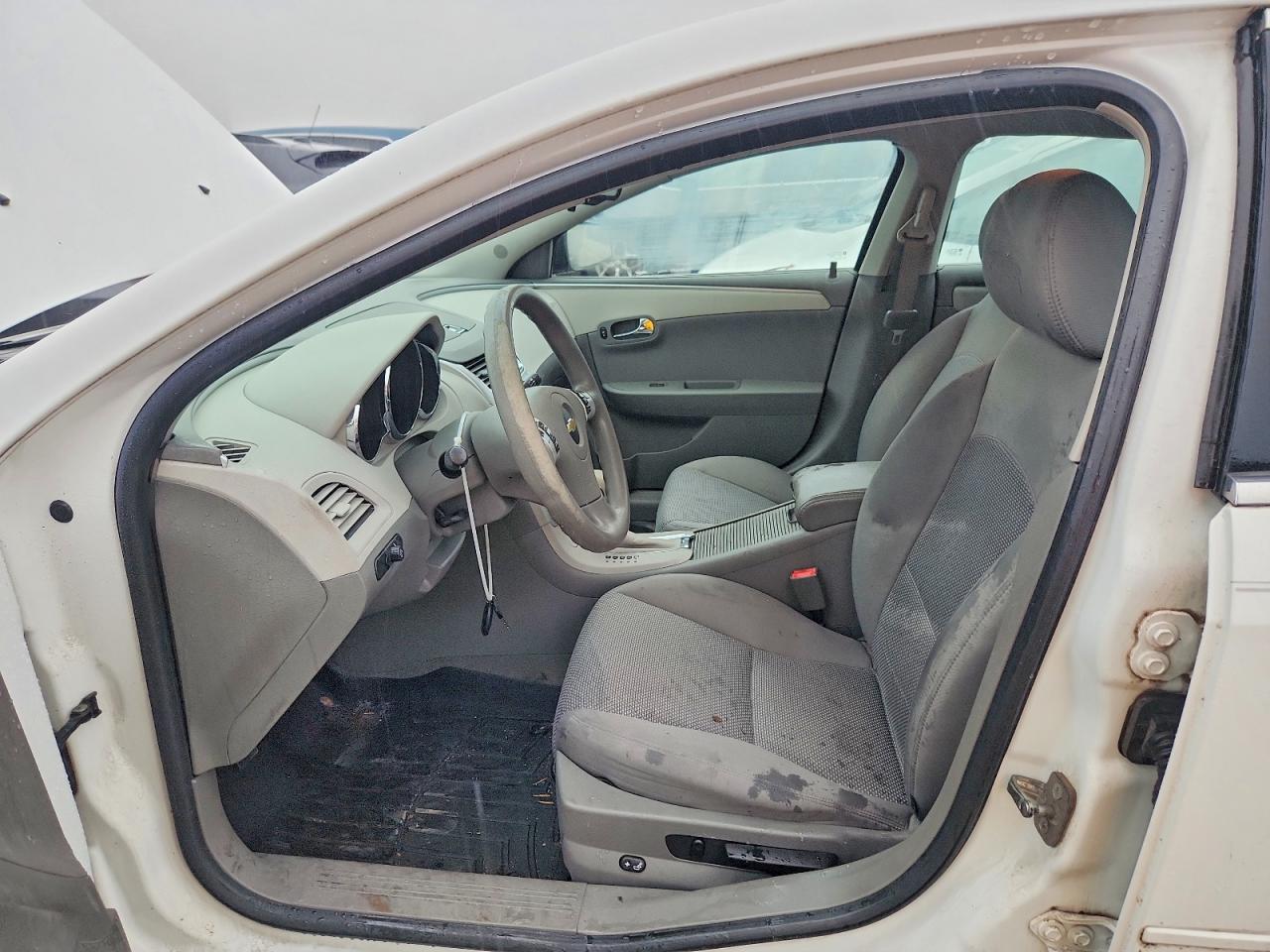 2012 Chevrolet Malibu Ls Белый vin: 1G1ZB5E09CF265940