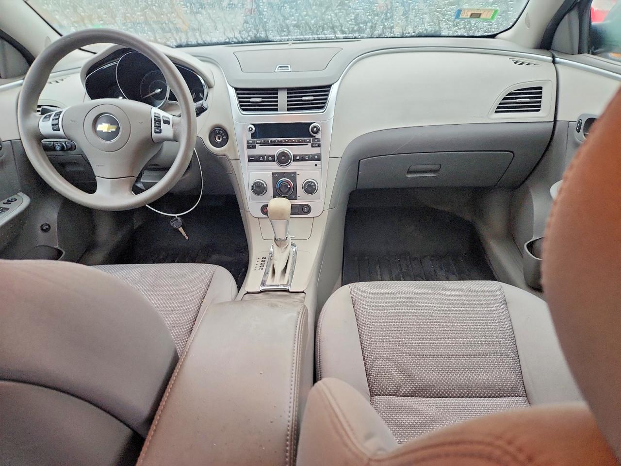2012 Chevrolet Malibu Ls Белый vin: 1G1ZB5E09CF265940