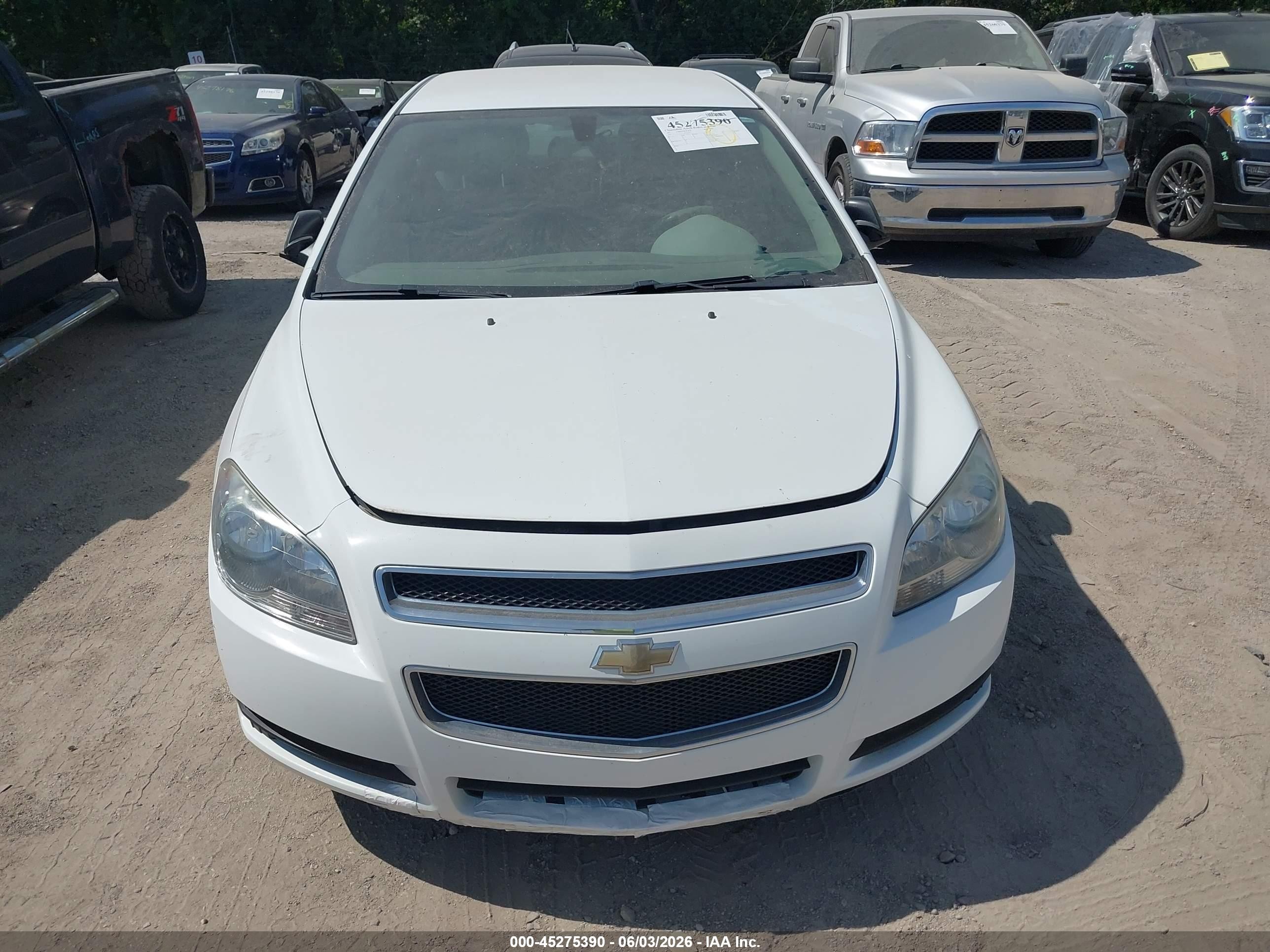 2012 Chevrolet Malibu Ls Белый vin: 1G1ZB5E0XCF275537
