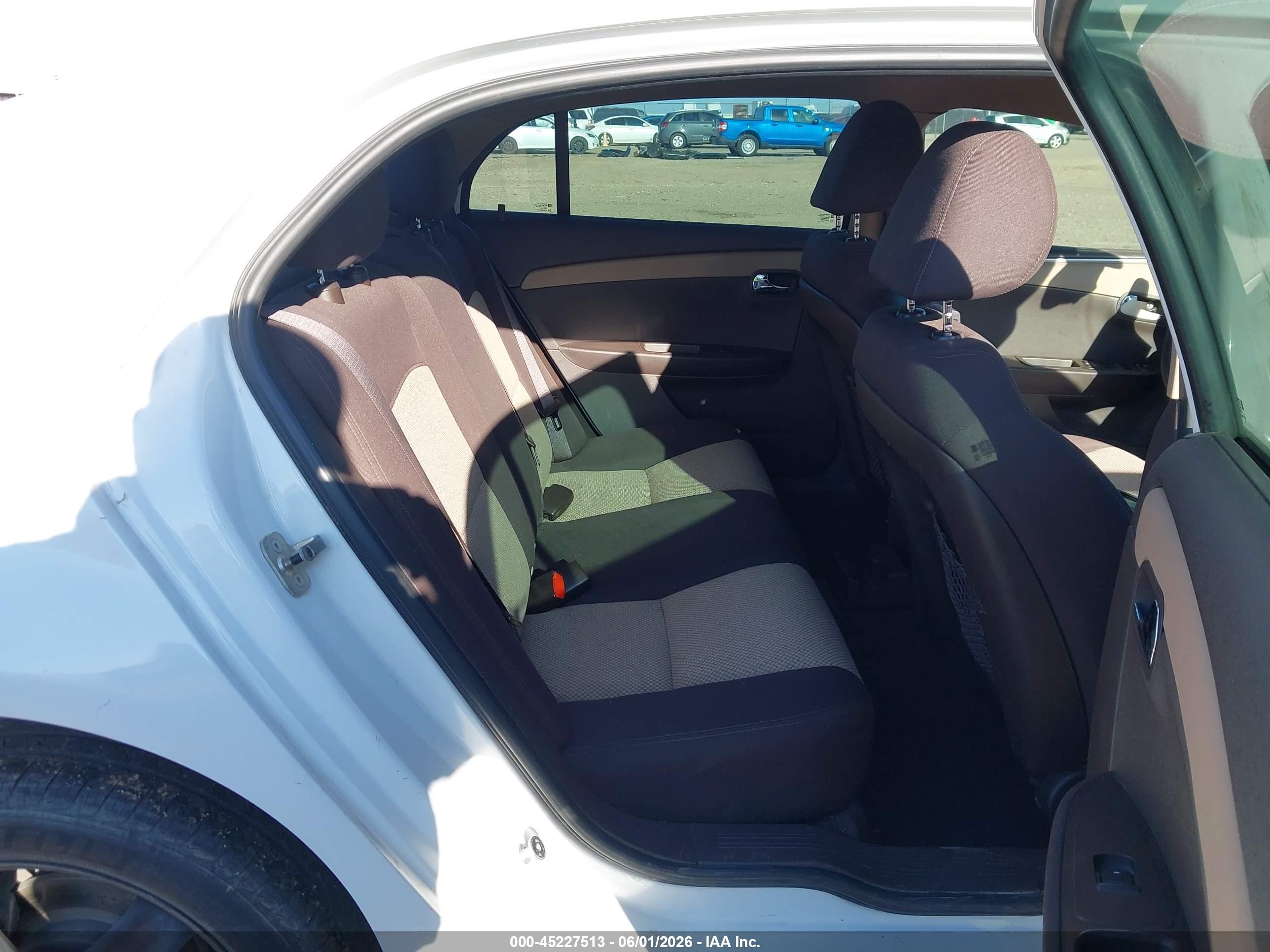 2011 Chevrolet Malibu Ls White vin: 1G1ZB5E10BF166477