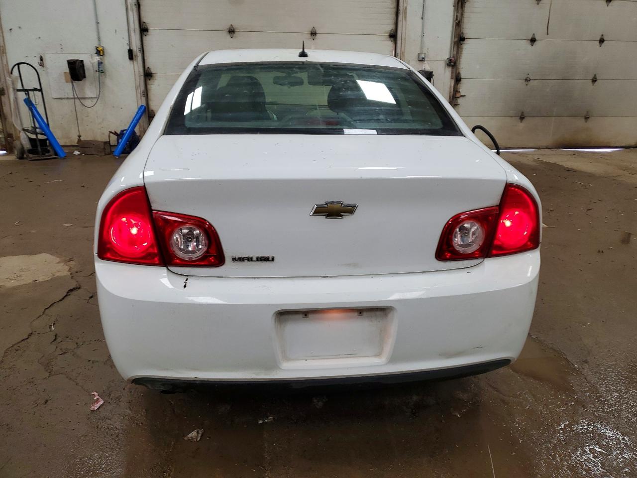 2011 Chevrolet Malibu Ls White vin: 1G1ZB5E10BF362032