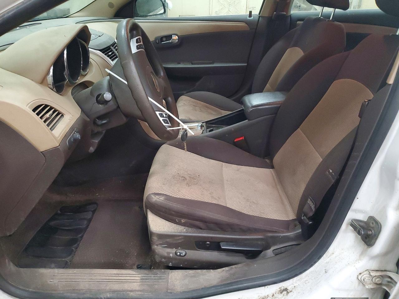 2011 Chevrolet Malibu Ls White vin: 1G1ZB5E10BF362032