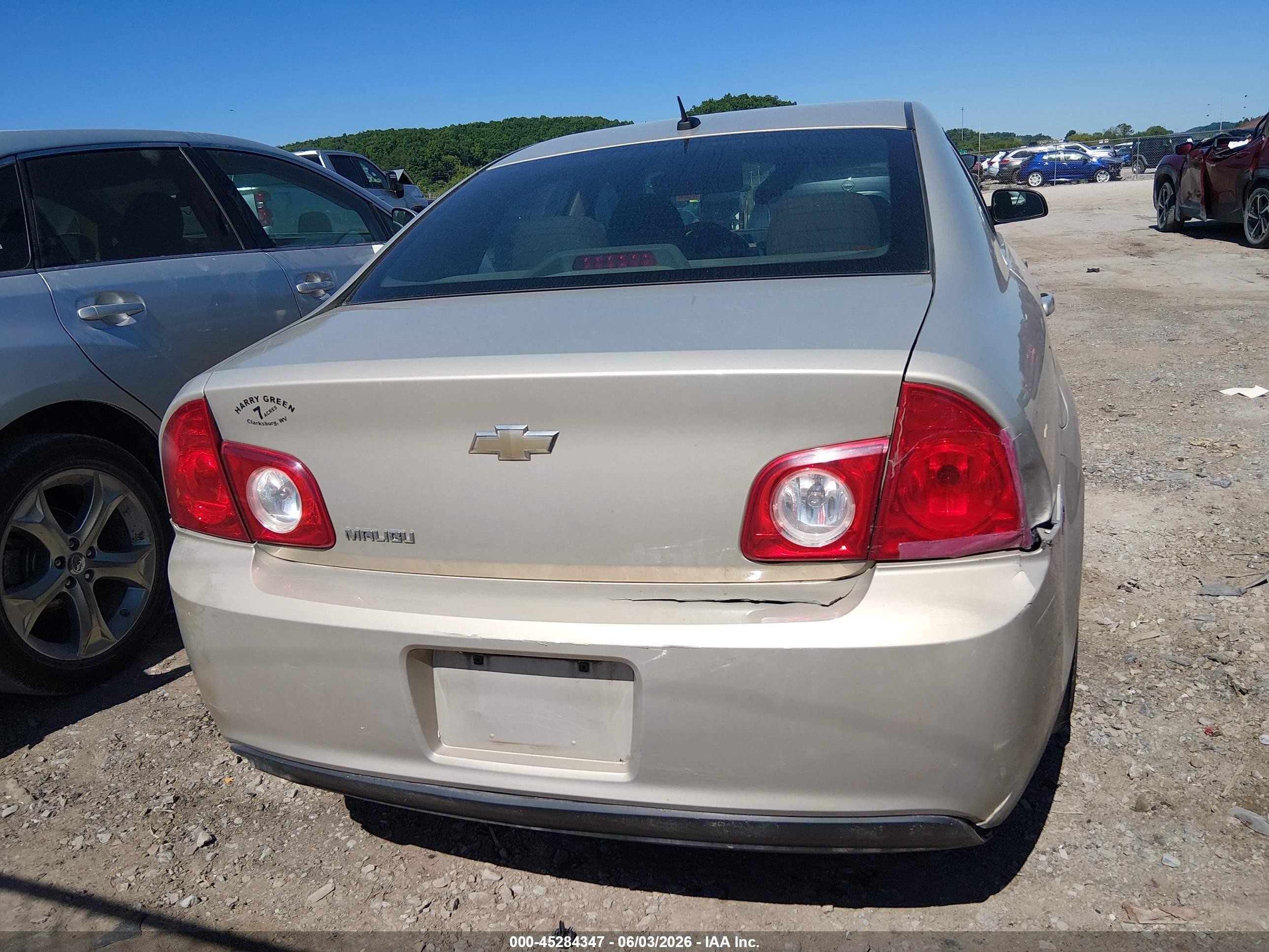 2011 Chevrolet Malibu Ls Gold vin: 1G1ZB5E11BF148408
