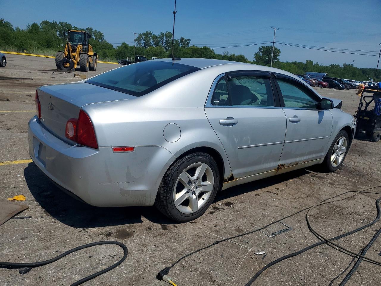 2011 Chevrolet Malibu Ls Silver vin: 1G1ZB5E11BF268662