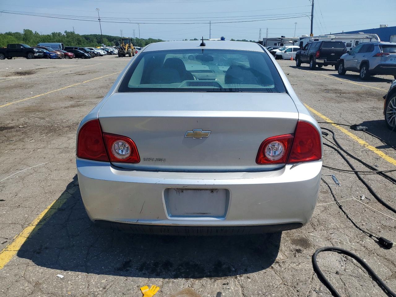 2011 Chevrolet Malibu Ls Silver vin: 1G1ZB5E11BF268662