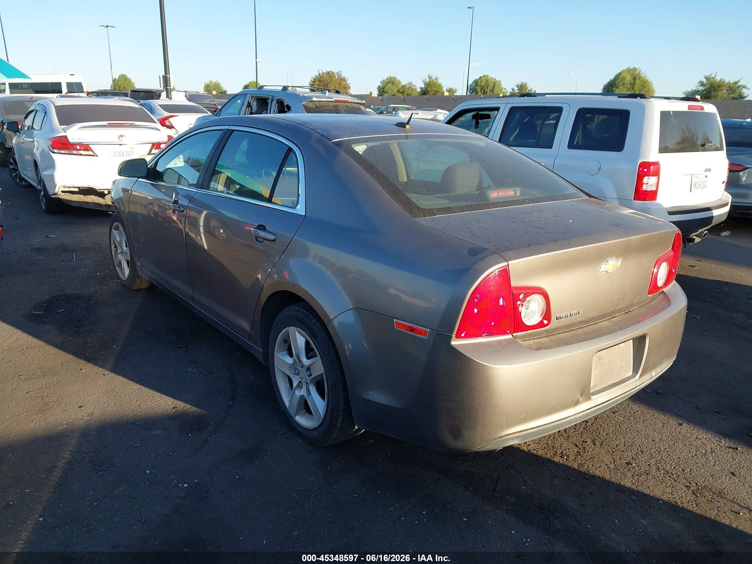 2011 Chevrolet Malibu Ls Коричневый vin: 1G1ZB5E11BF388333