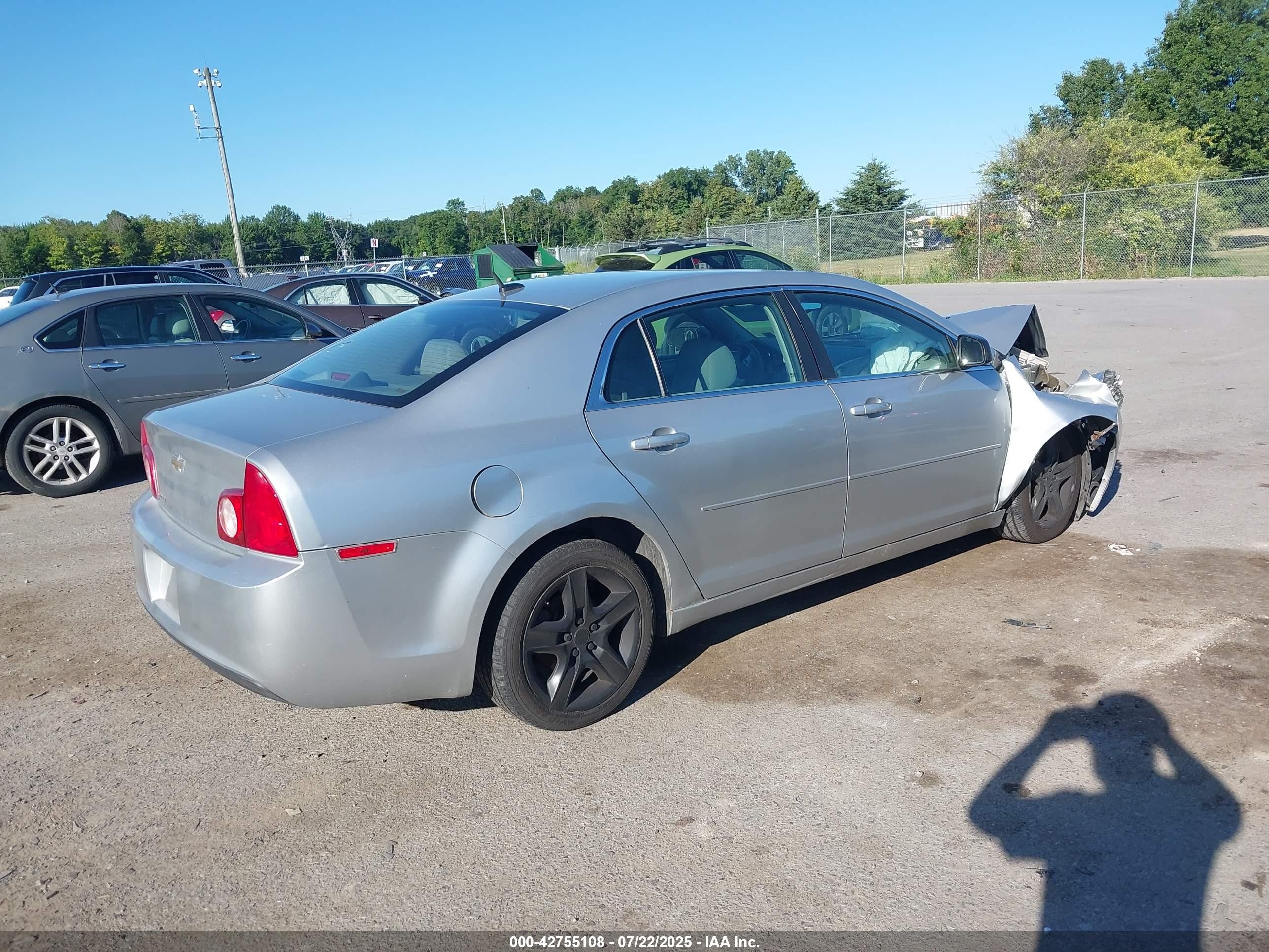 2011 Chevrolet Malibu Ls Серебряный vin: 1G1ZB5E12BF342767