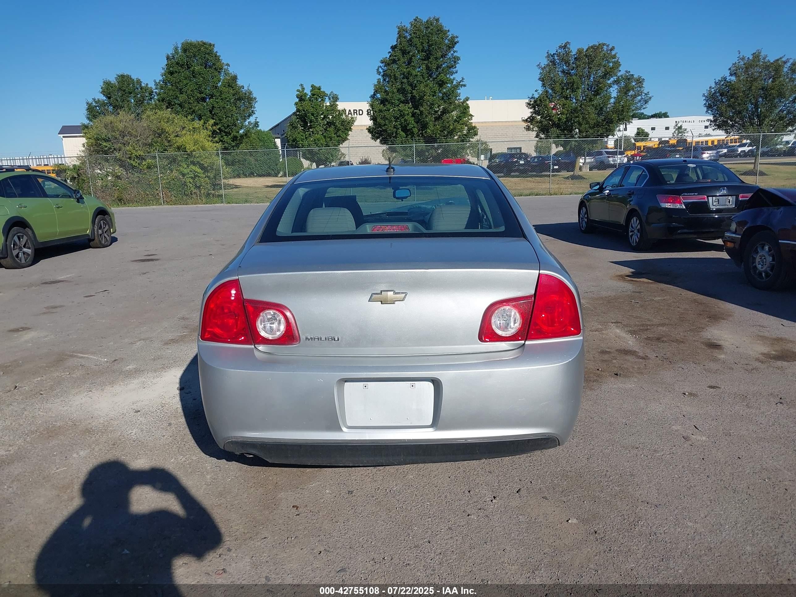 2011 Chevrolet Malibu Ls Серебряный vin: 1G1ZB5E12BF342767