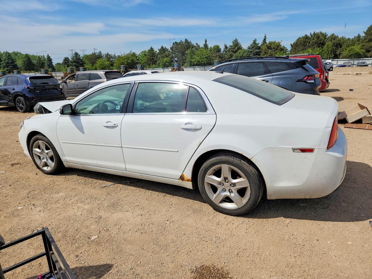 2011 Chevrolet Malibu Ls White vin: 1G1ZB5E13BF243620