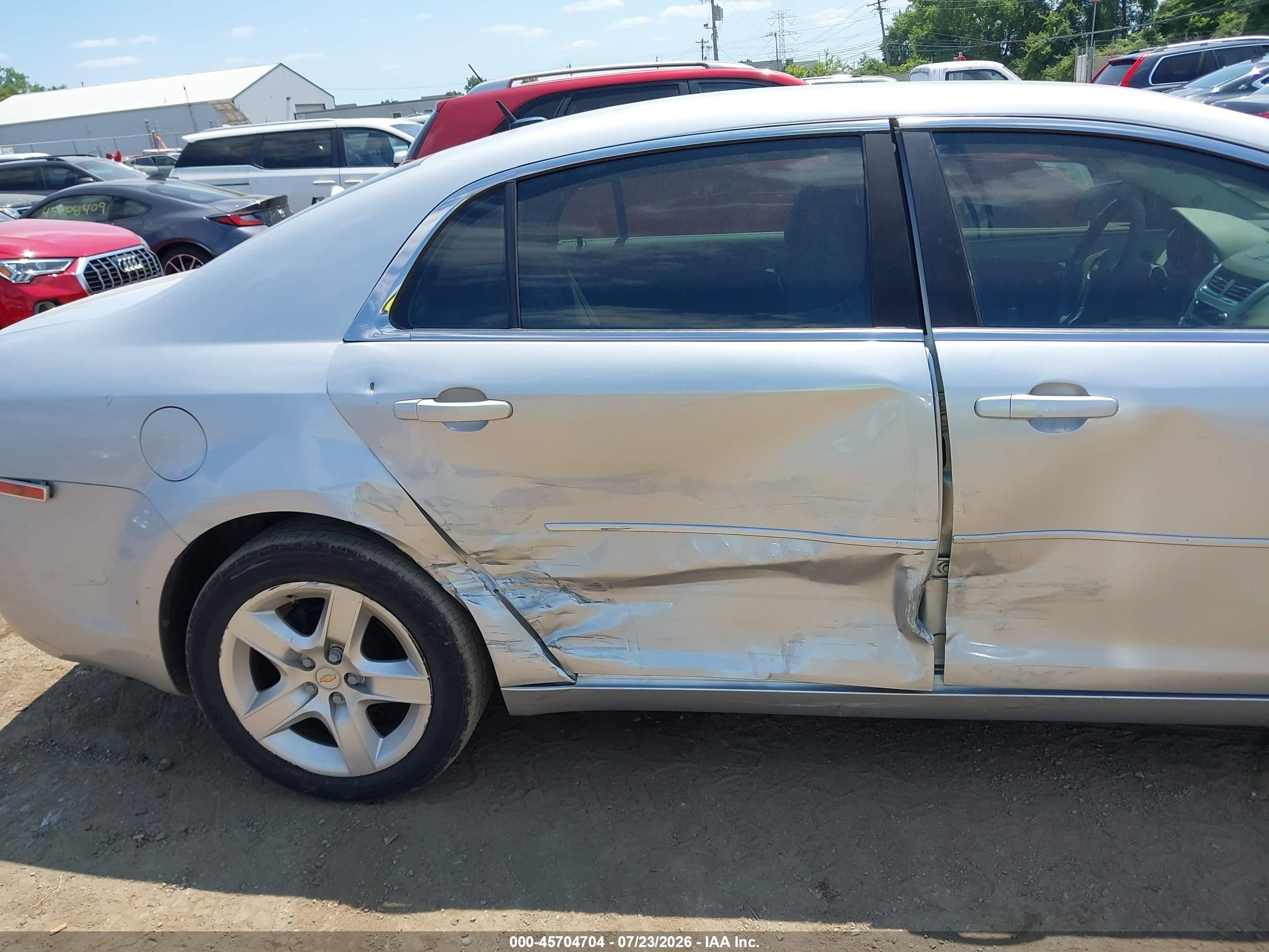 2011 Chevrolet Malibu Ls Серебряный vin: 1G1ZB5E14BF170192