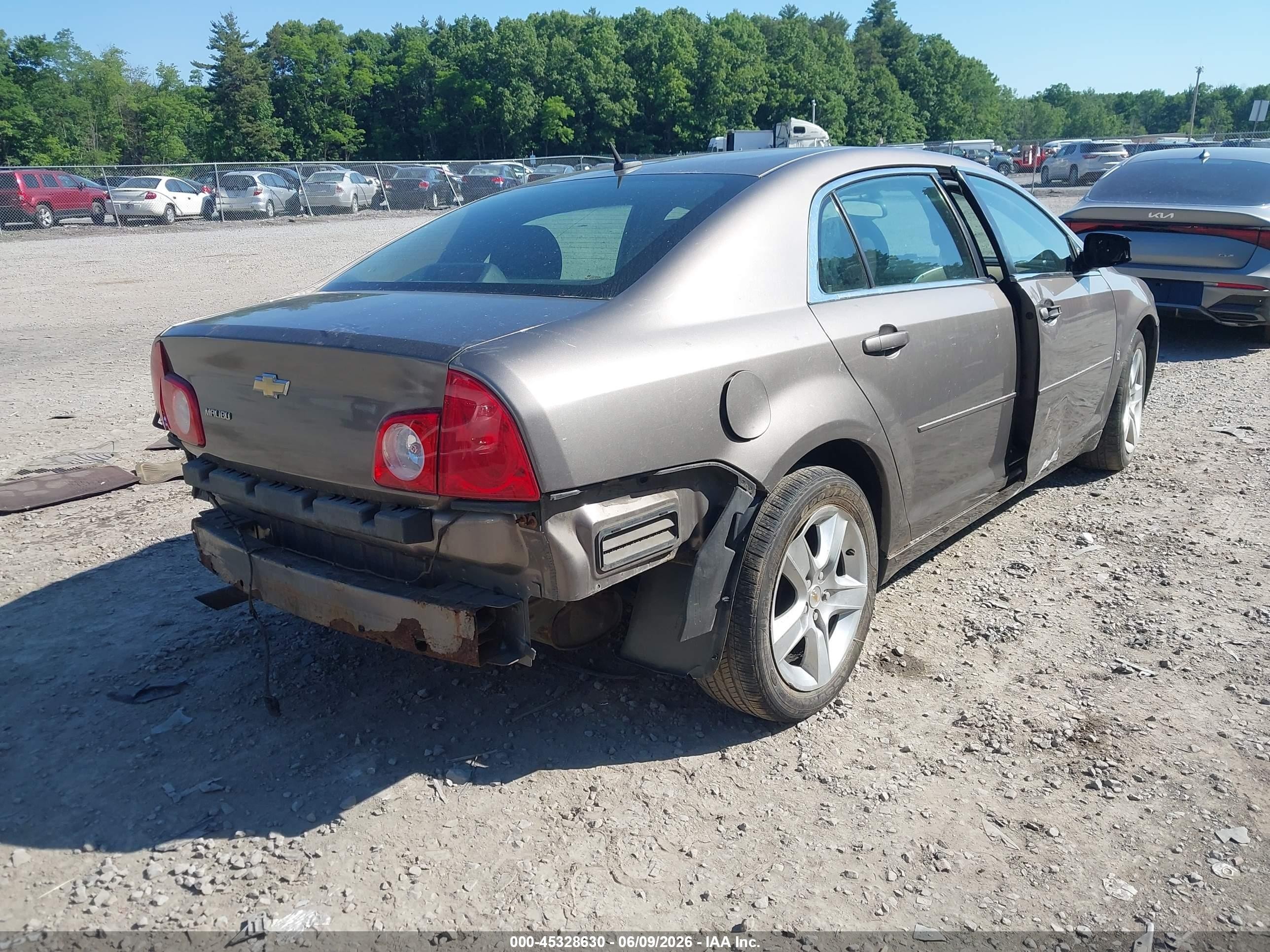 2011 Chevrolet Malibu Ls Gold vin: 1G1ZB5E14BF252035