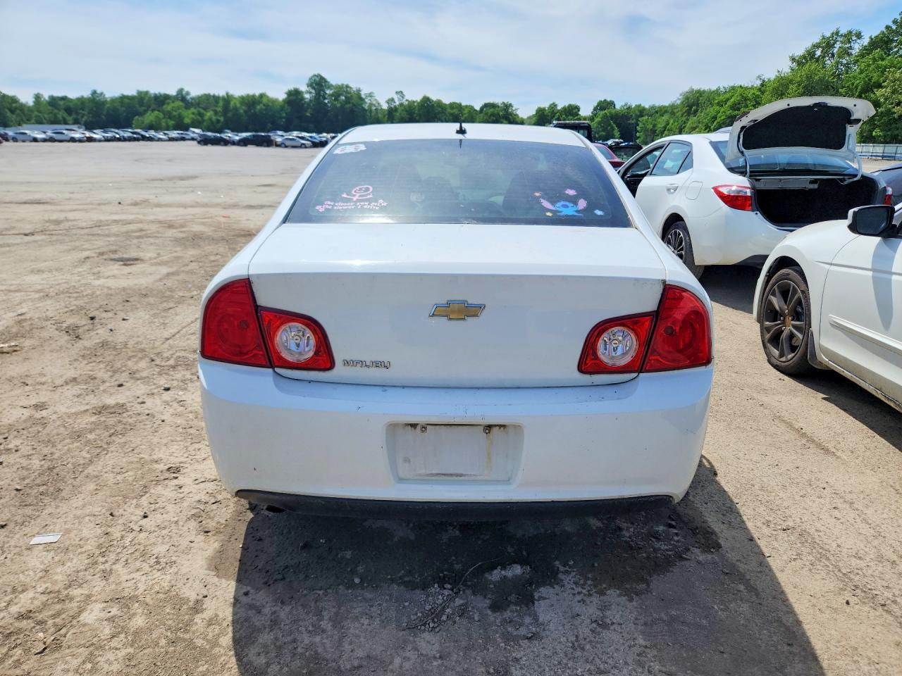 2011 Chevrolet Malibu Ls White vin: 1G1ZB5E14BF322536