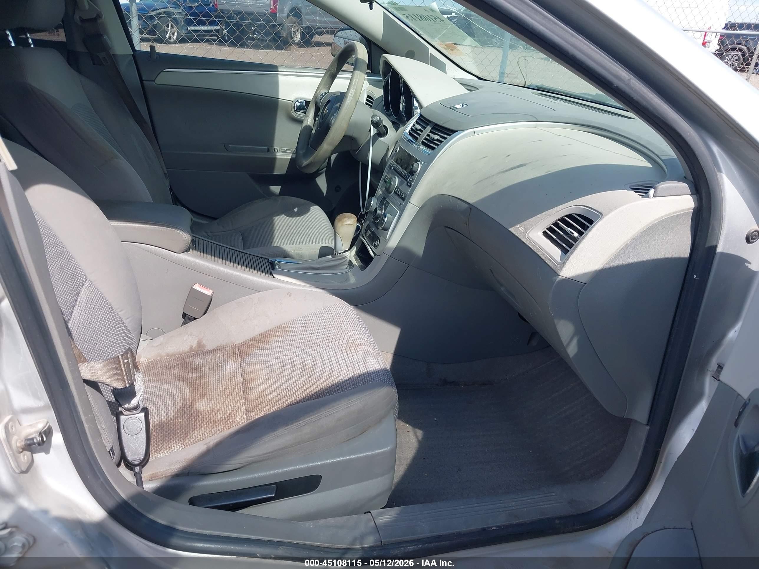 2011 Chevrolet Malibu Ls Silver vin: 1G1ZB5E15BF360020