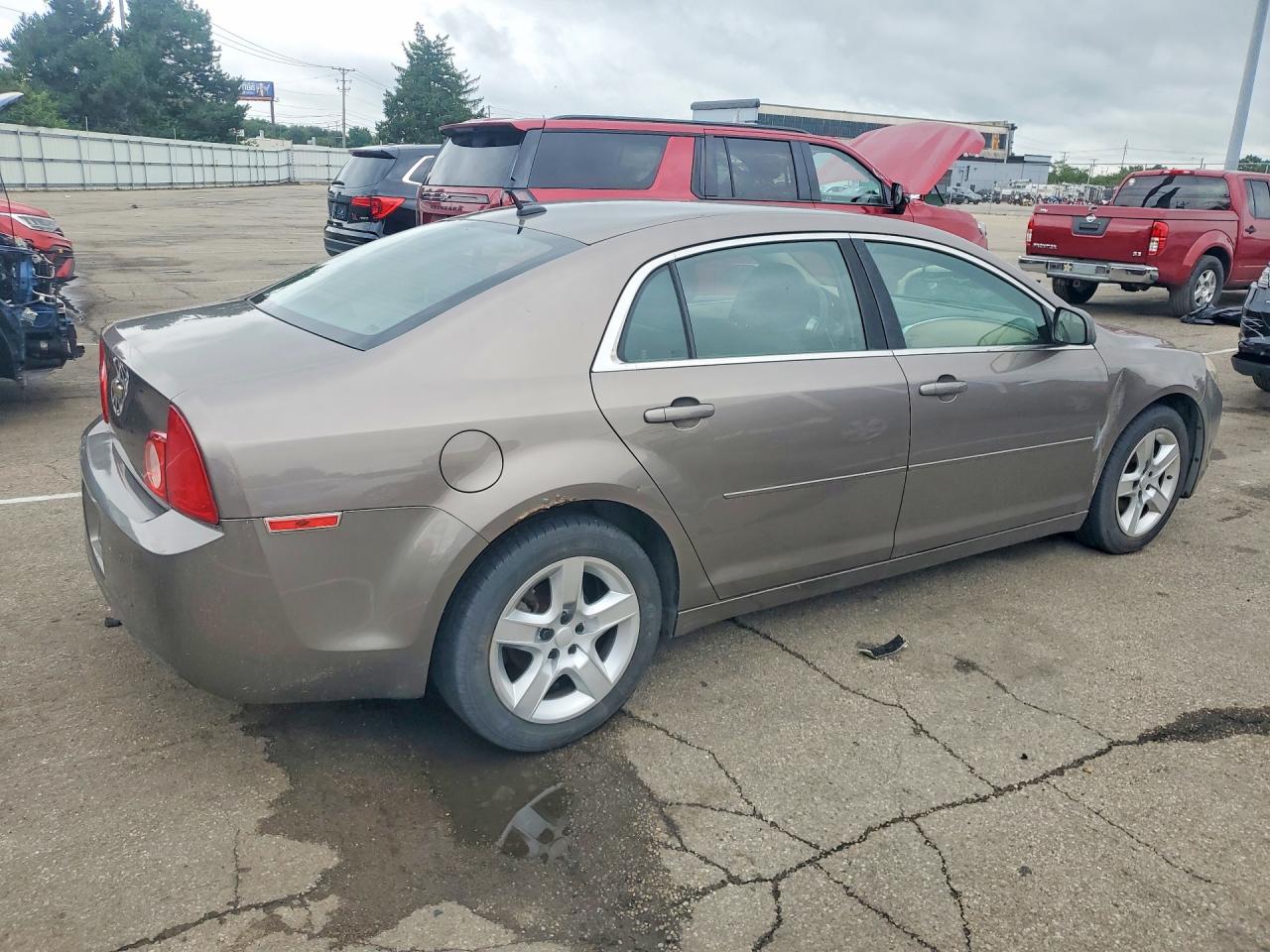 2011 Chevrolet Malibu Ls Tan vin: 1G1ZB5E16BF350175