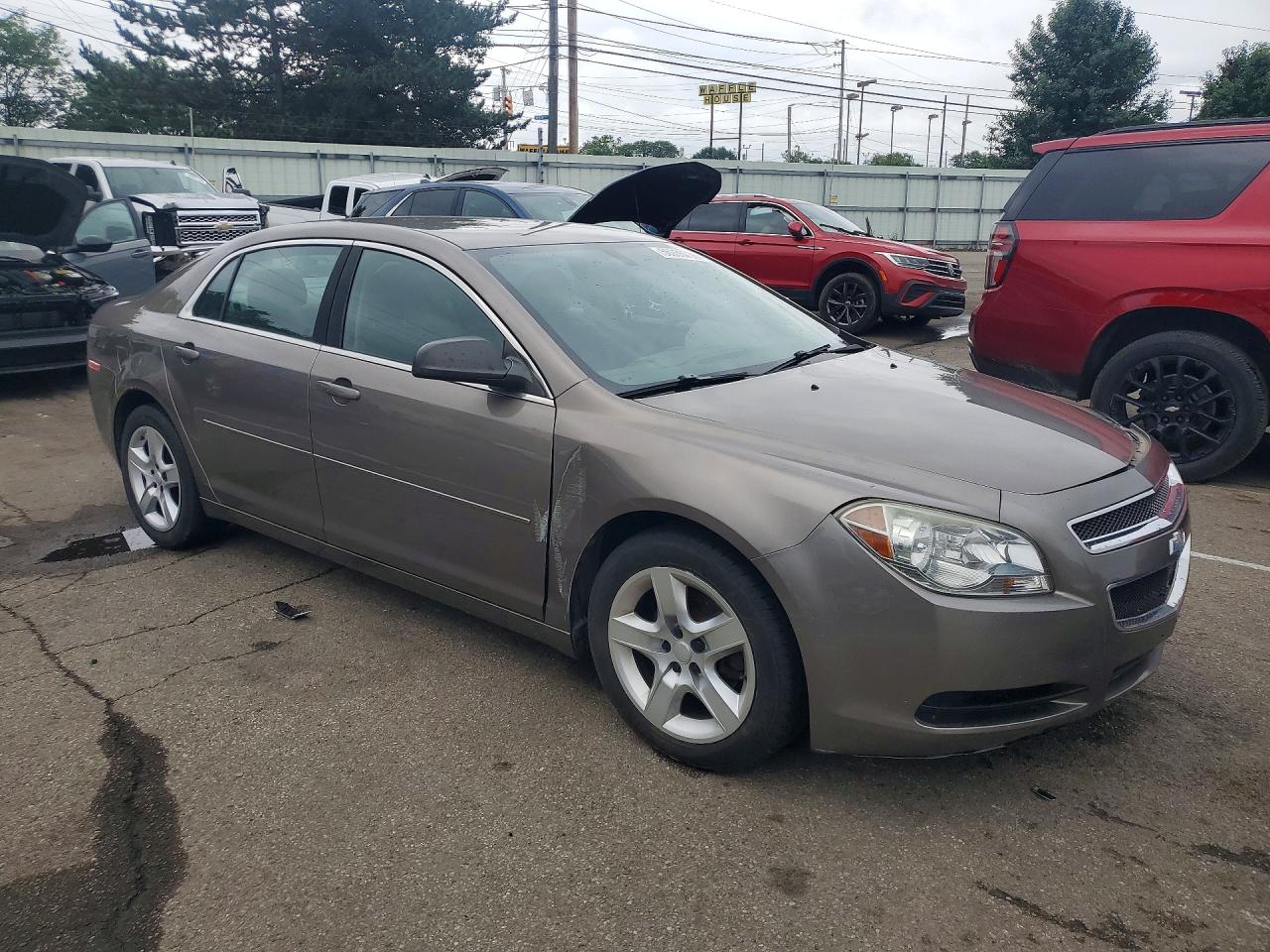 2011 Chevrolet Malibu Ls Tan vin: 1G1ZB5E16BF350175