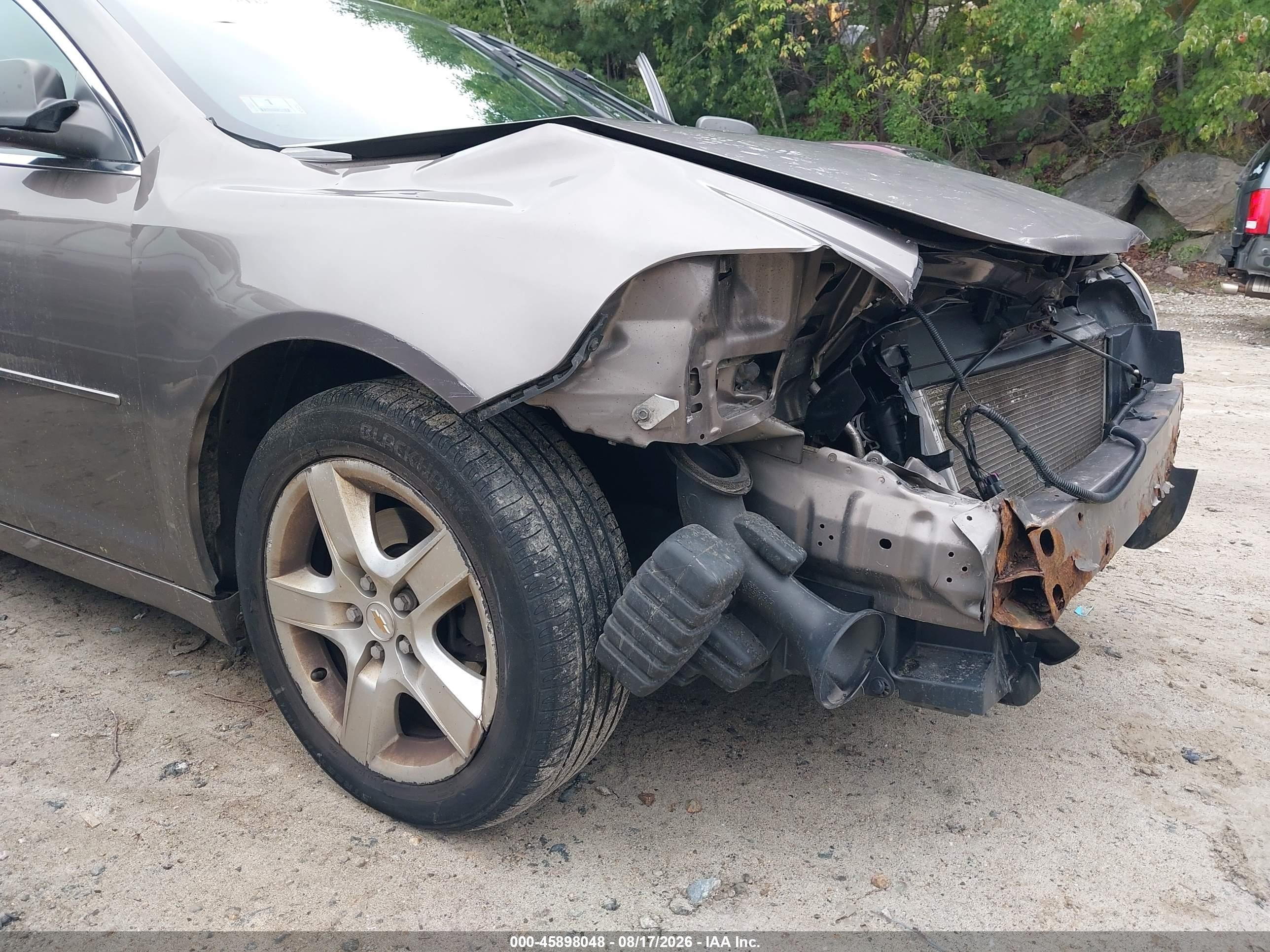 2011 Chevrolet Malibu Ls Champagne vin: 1G1ZB5E17BF272182