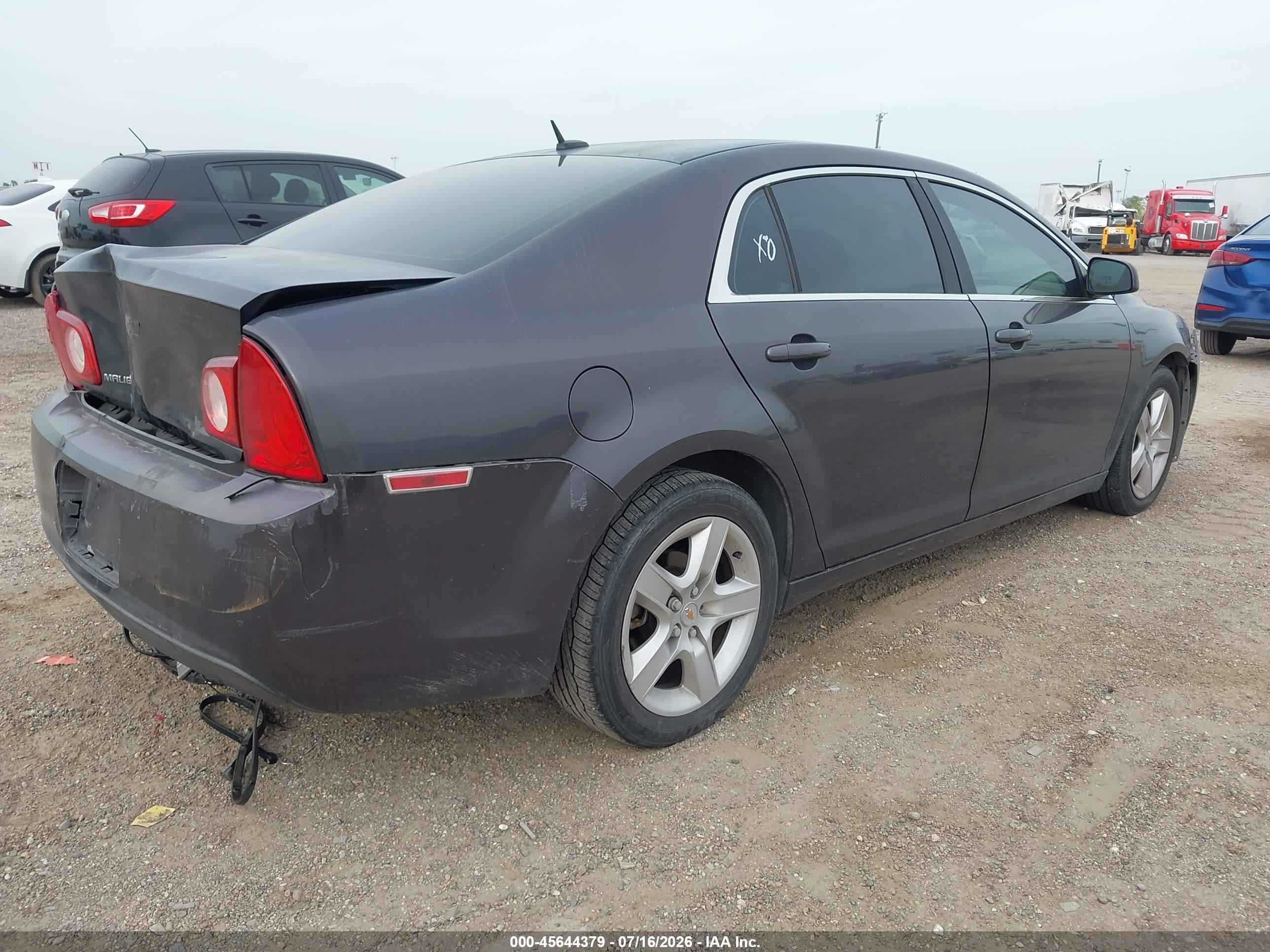 2011 Chevrolet Malibu Ls Серый vin: 1G1ZB5E18BF149779