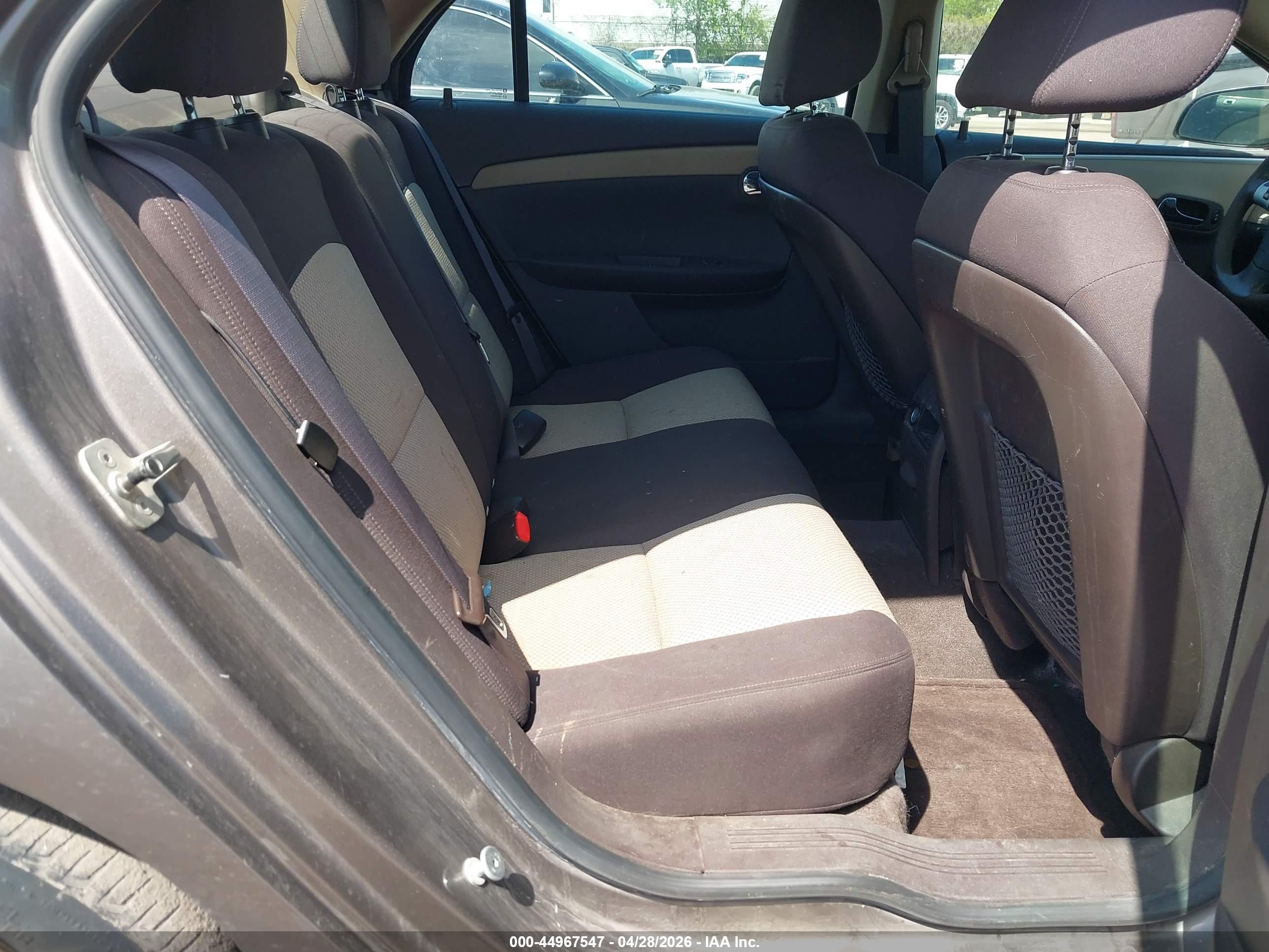 2011 Chevrolet Malibu Ls Серебряный vin: 1G1ZB5E18BF183222