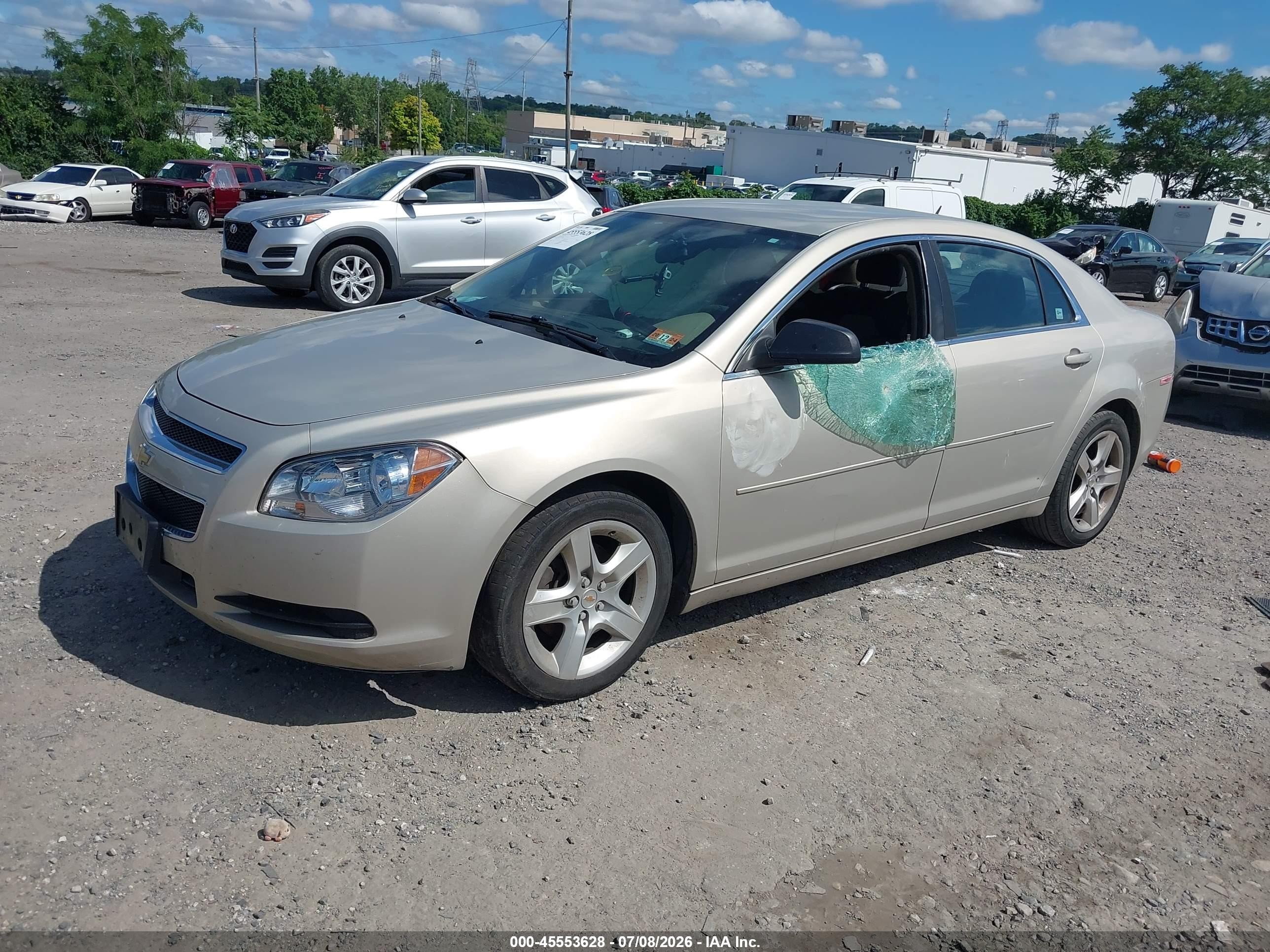 2011 Chevrolet Malibu Ls Gold vin: 1G1ZB5E18BF210340