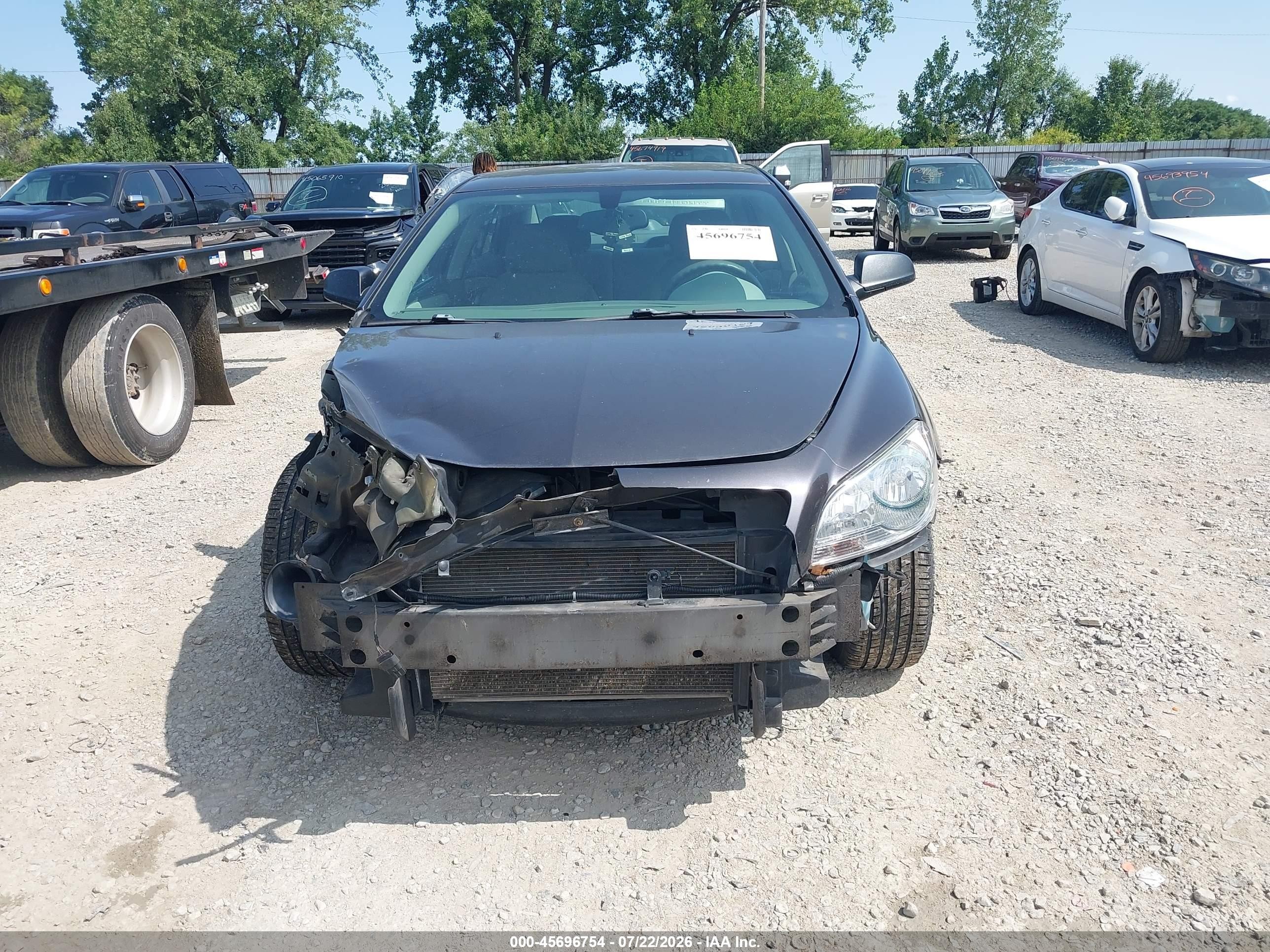 2011 Chevrolet Malibu Ls Золотой vin: 1G1ZB5E18BF263264