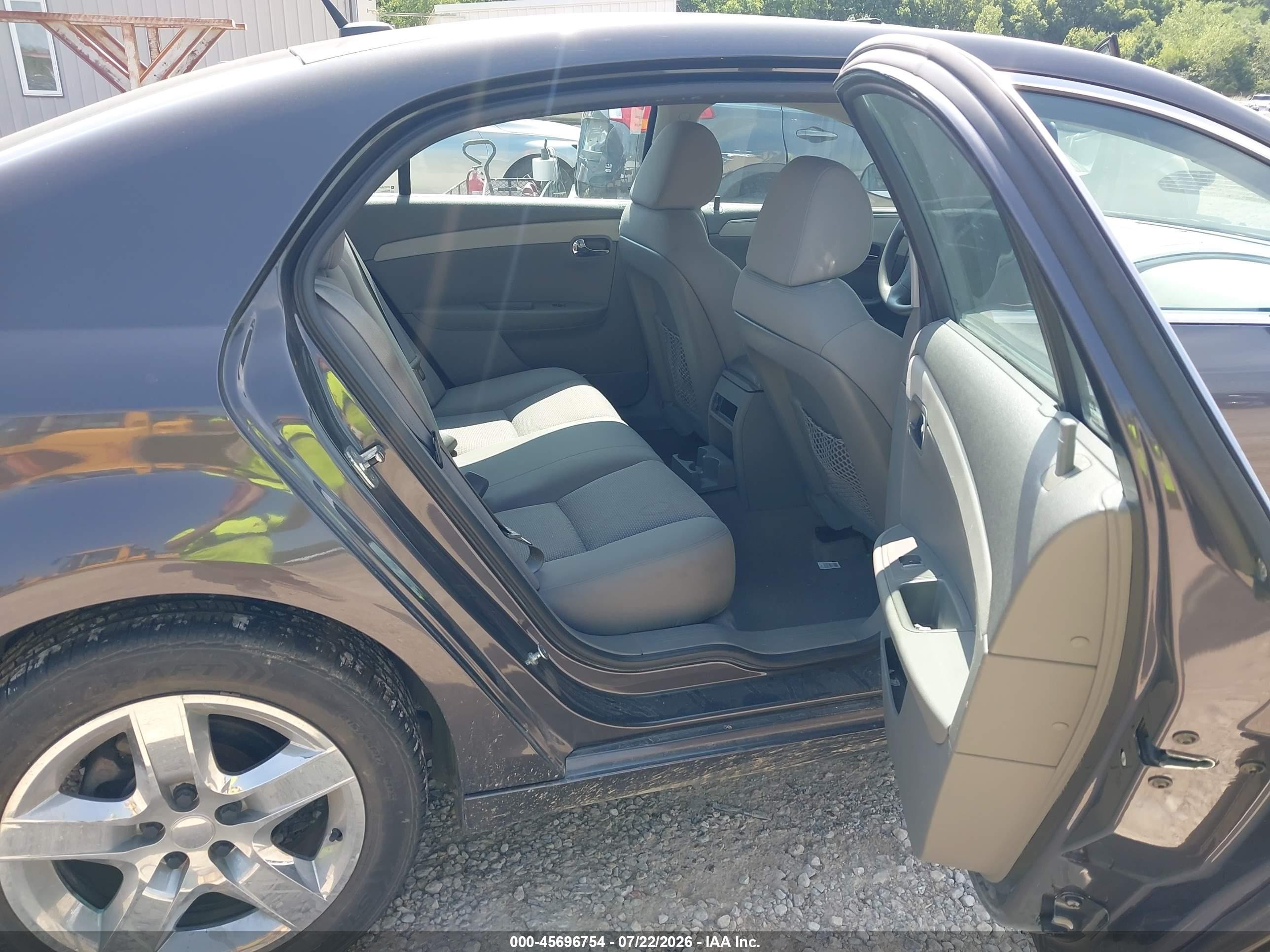 2011 Chevrolet Malibu Ls Золотой vin: 1G1ZB5E18BF263264