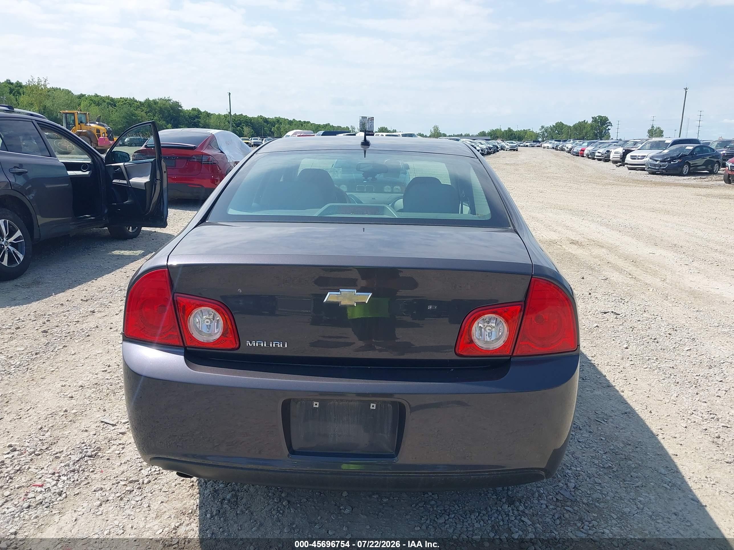 2011 Chevrolet Malibu Ls Золотой vin: 1G1ZB5E18BF263264
