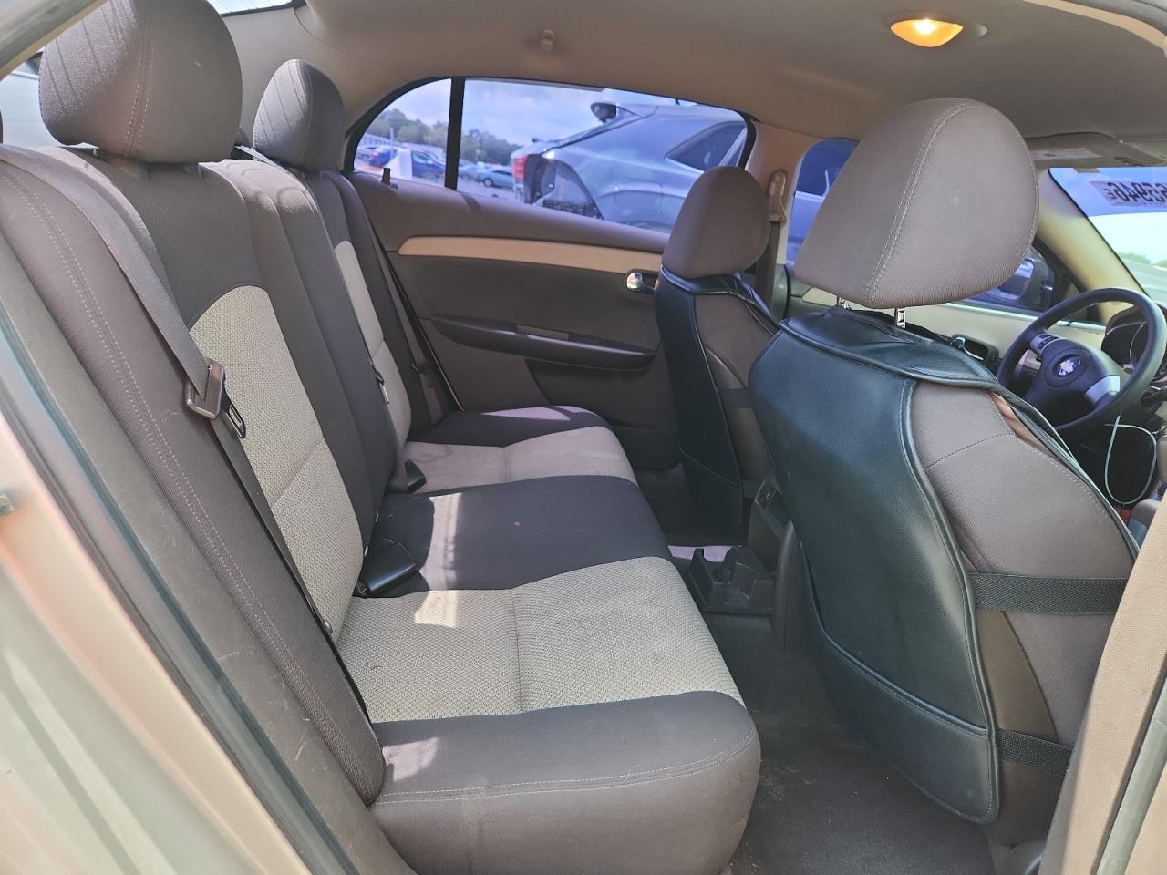 2011 Chevrolet Malibu Ls Gold vin: 1G1ZB5E18BF282705