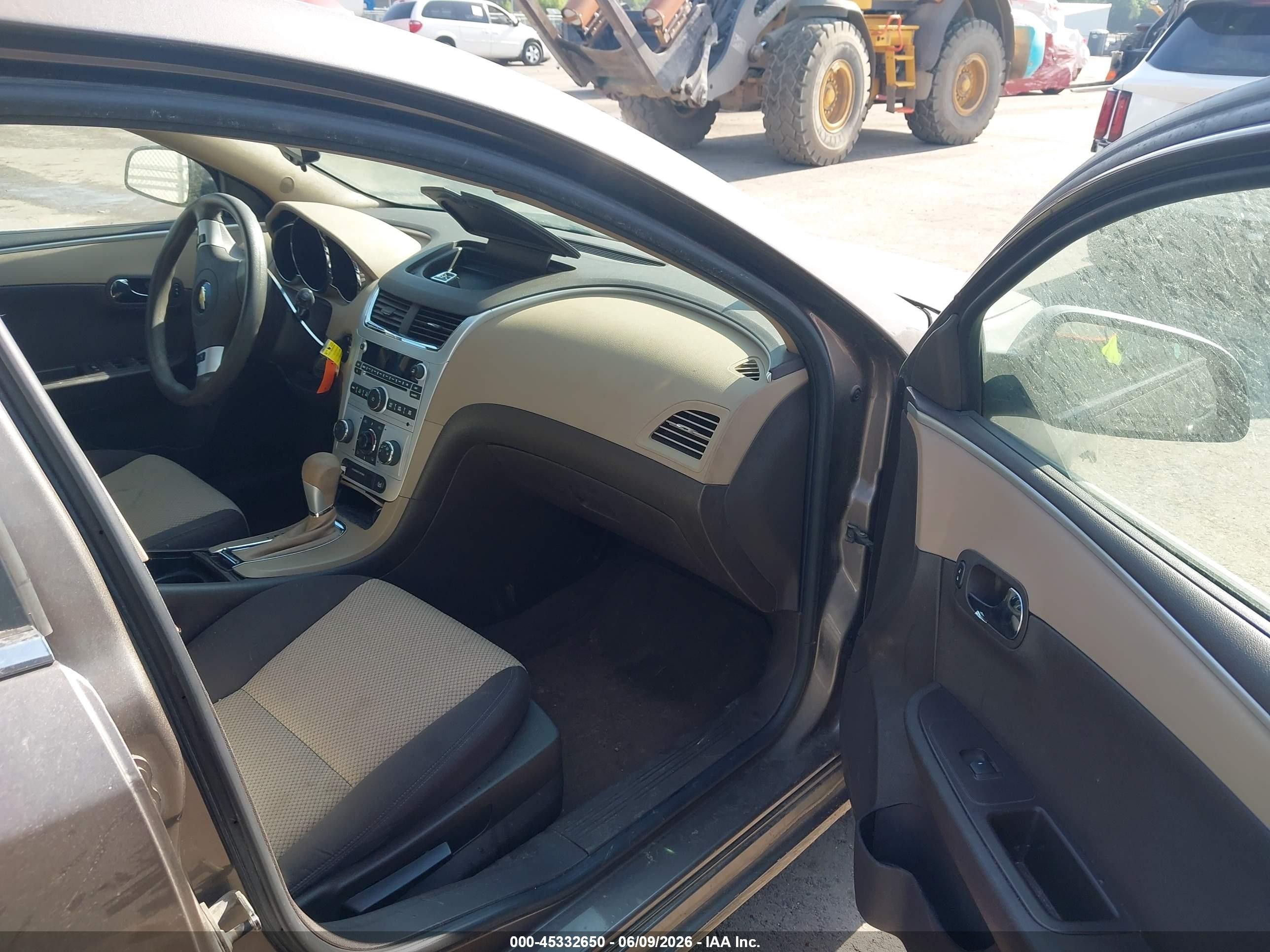 2011 Chevrolet Malibu Ls Brown vin: 1G1ZB5E19BF204501