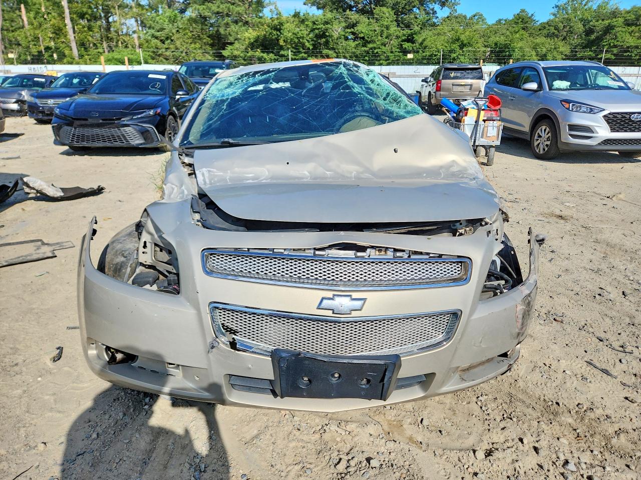 2011 Chevrolet Malibu Ls Gold vin: 1G1ZB5E19BF230855