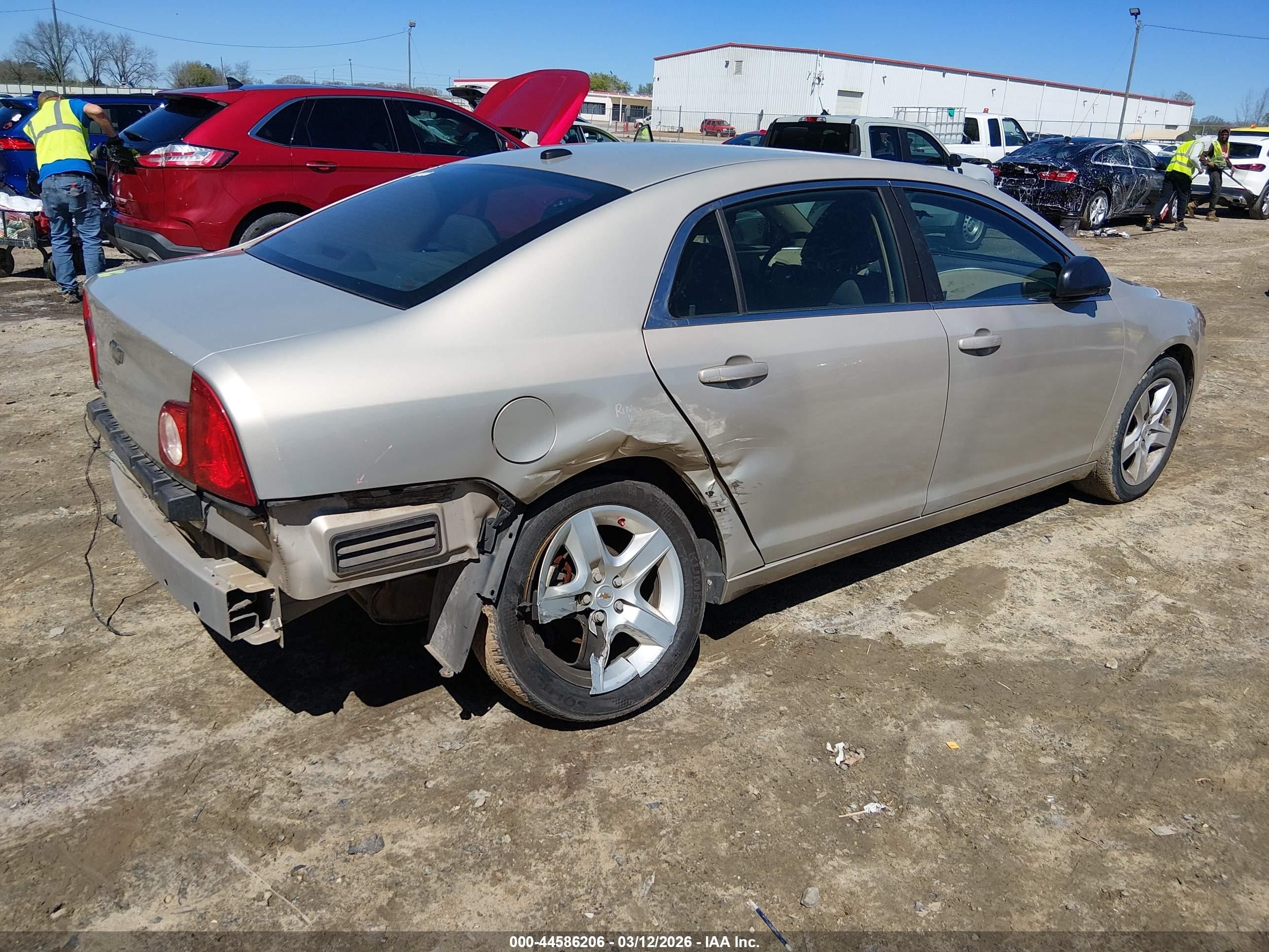 2010 Chevrolet Malibu Ls Gold vin: 1G1ZB5EB0AF129825