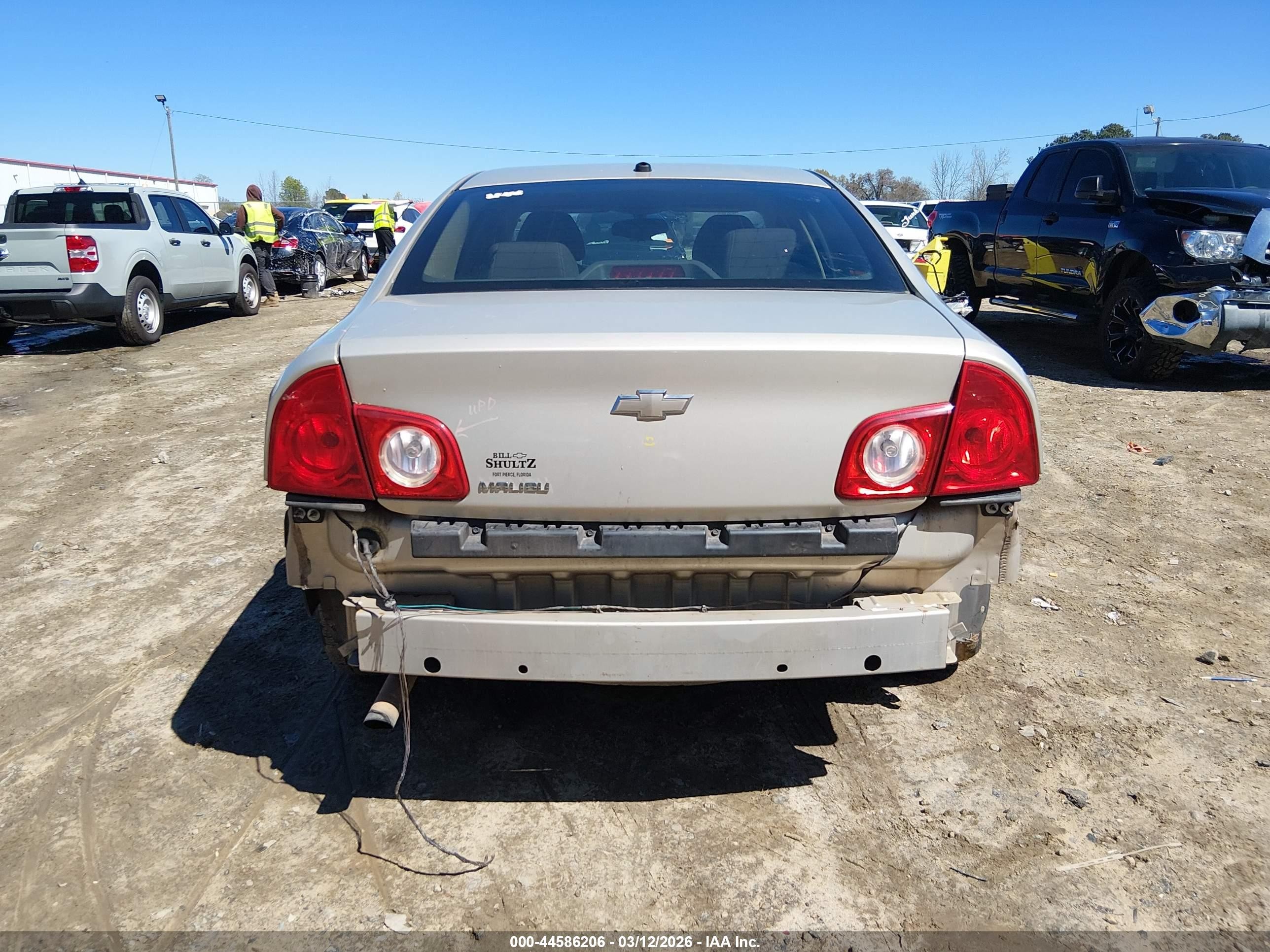 2010 Chevrolet Malibu Ls Gold vin: 1G1ZB5EB0AF129825