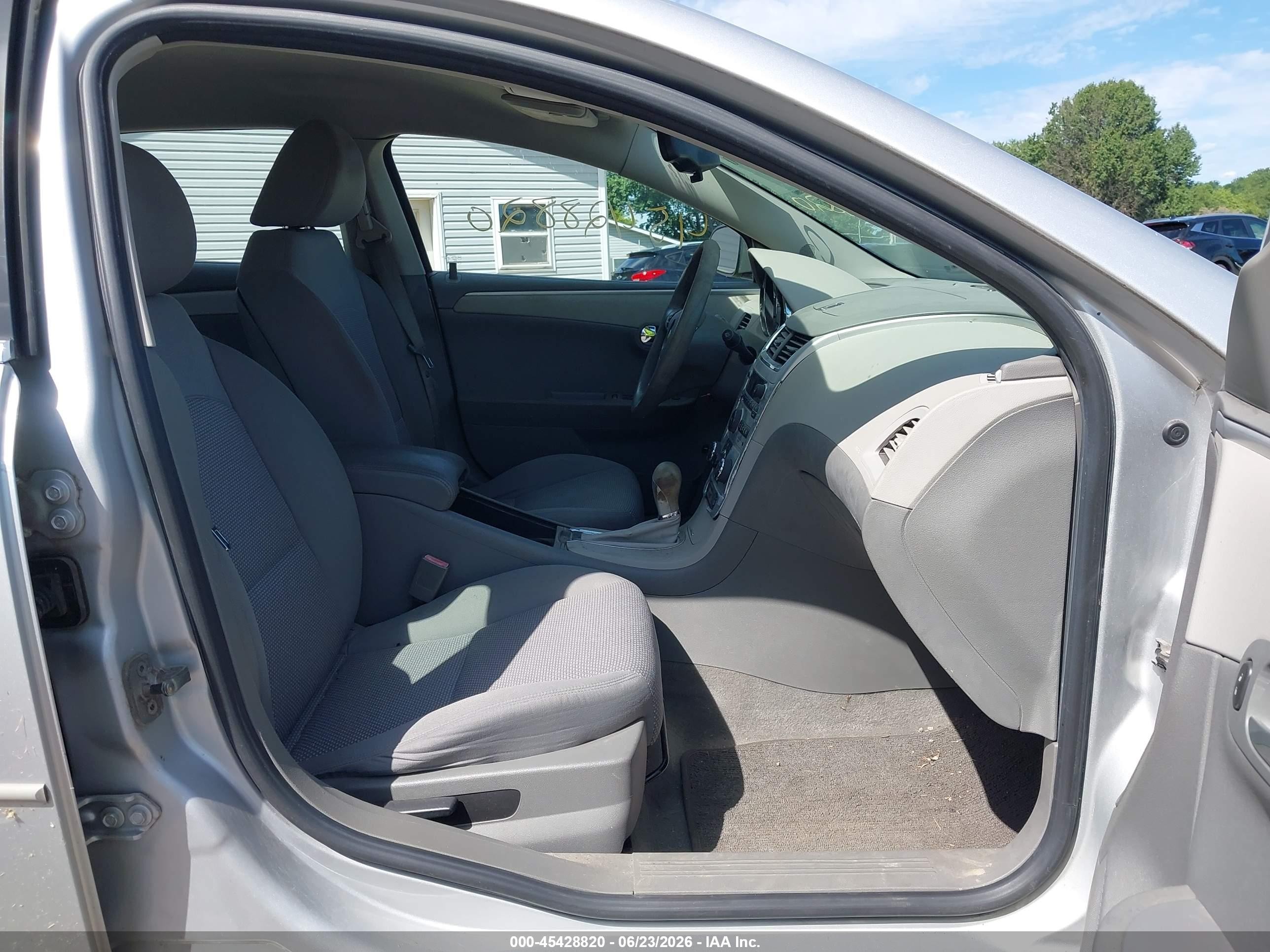 2010 Chevrolet Malibu Ls Silver vin: 1G1ZB5EB0AF161089