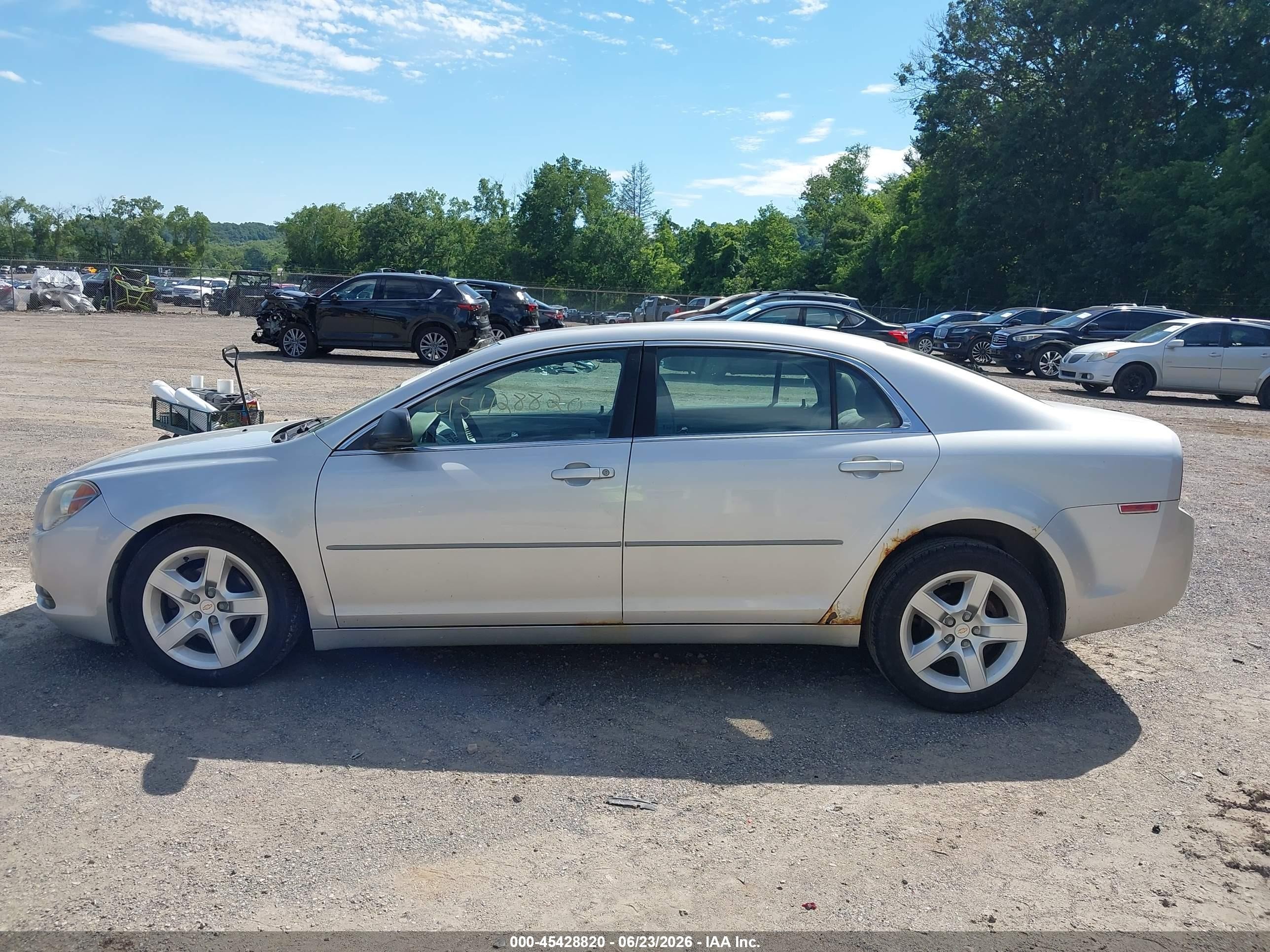 2010 Chevrolet Malibu Ls Silver vin: 1G1ZB5EB0AF161089
