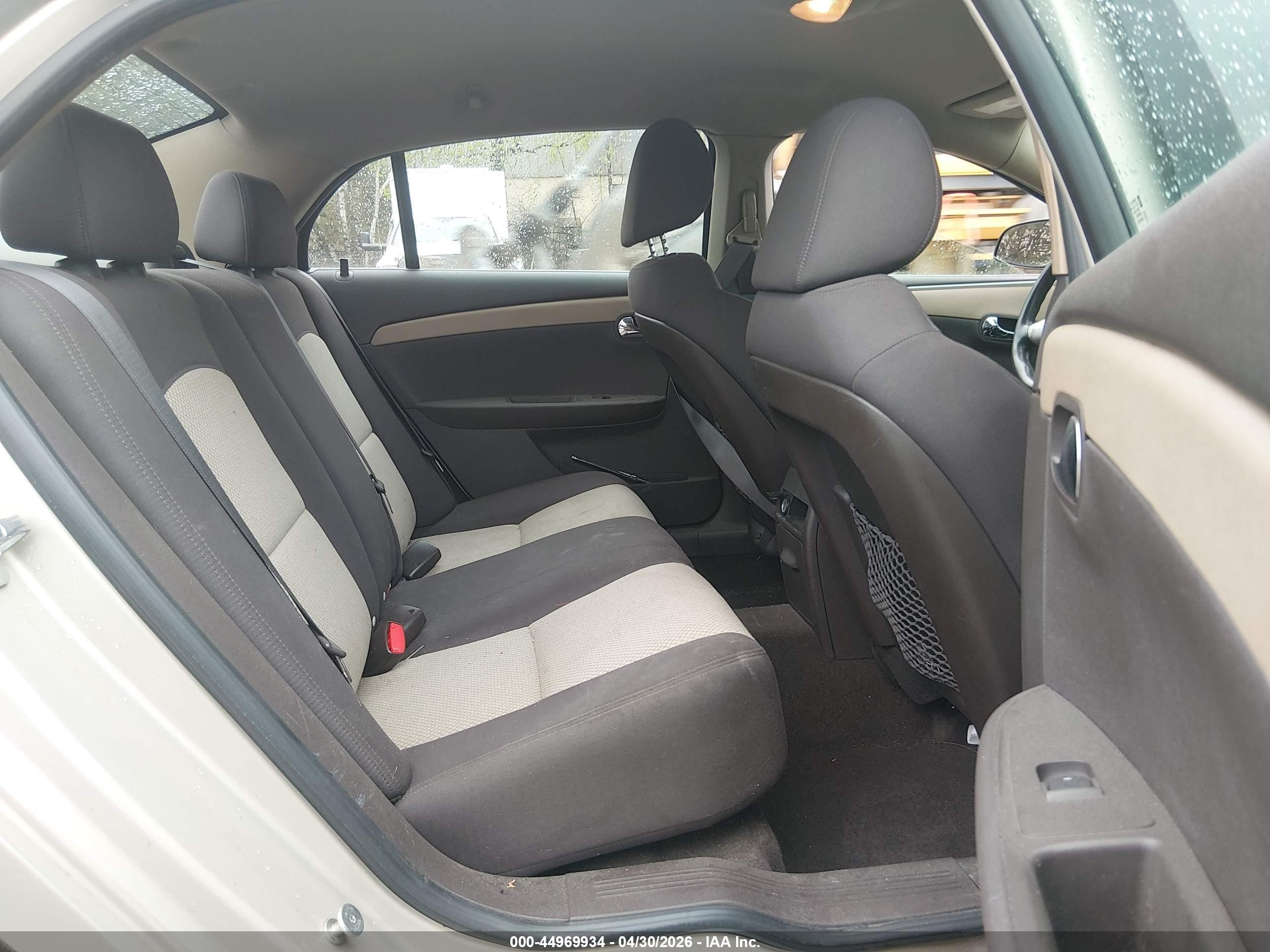 2010 Chevrolet Malibu Ls Gold vin: 1G1ZB5EB1AF262271